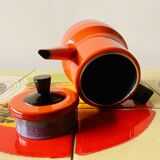 Vintage coffee maker in red enameled metal and Bakelite