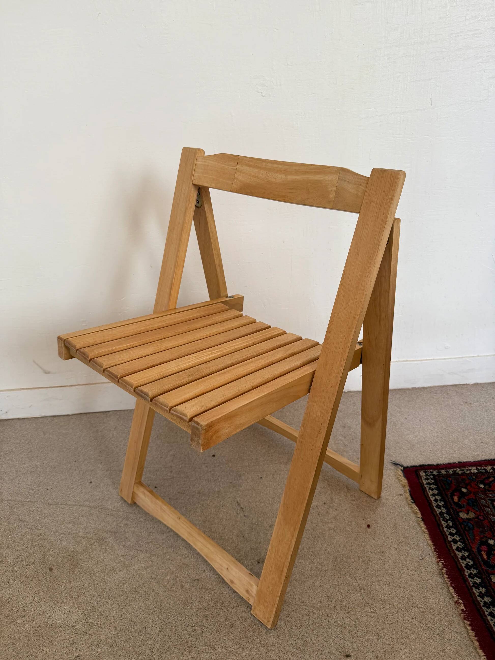 Wooden folding chair