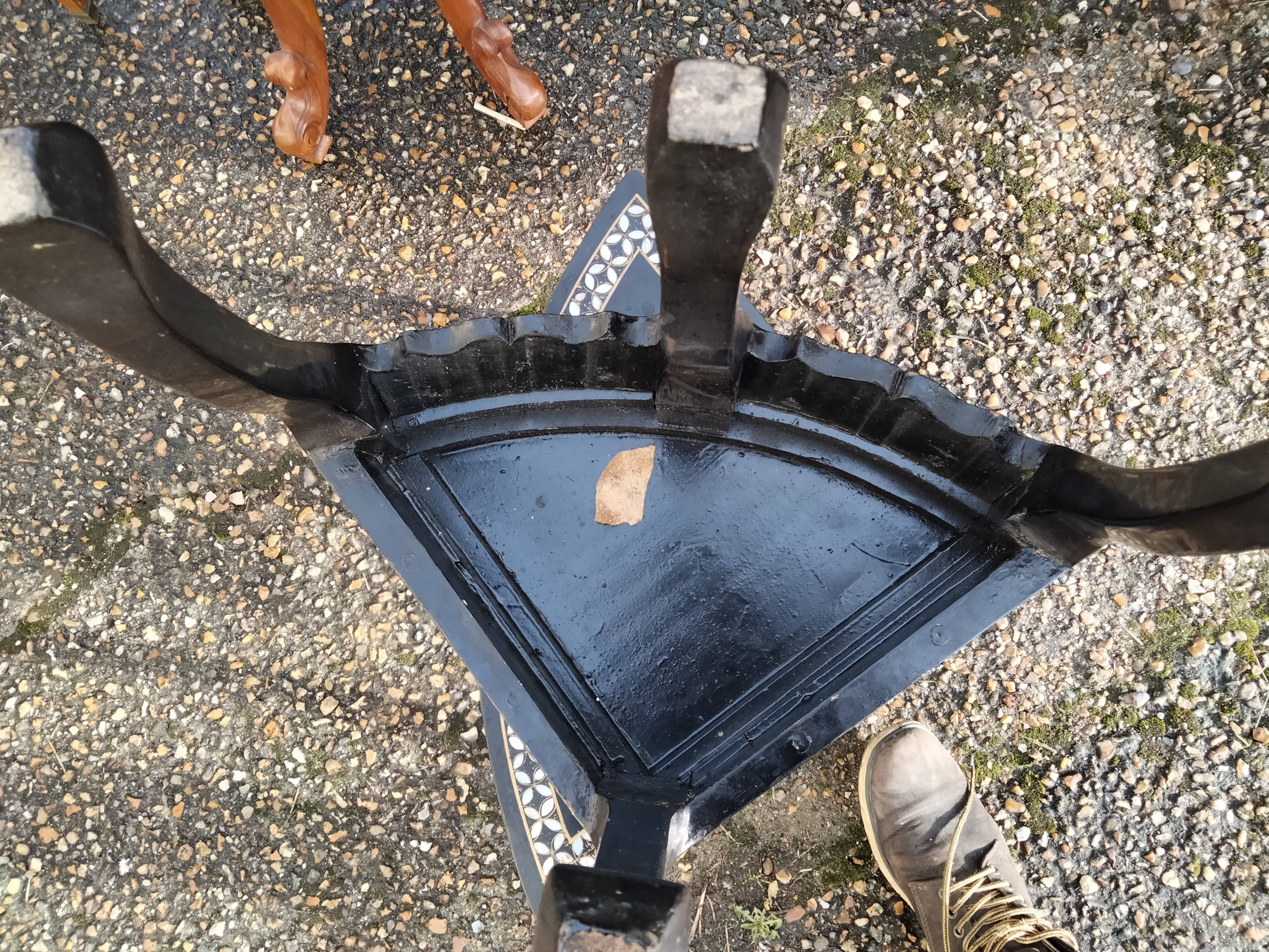 Coffee table Asian décor inlaid with vintage antique mother-of-pearl