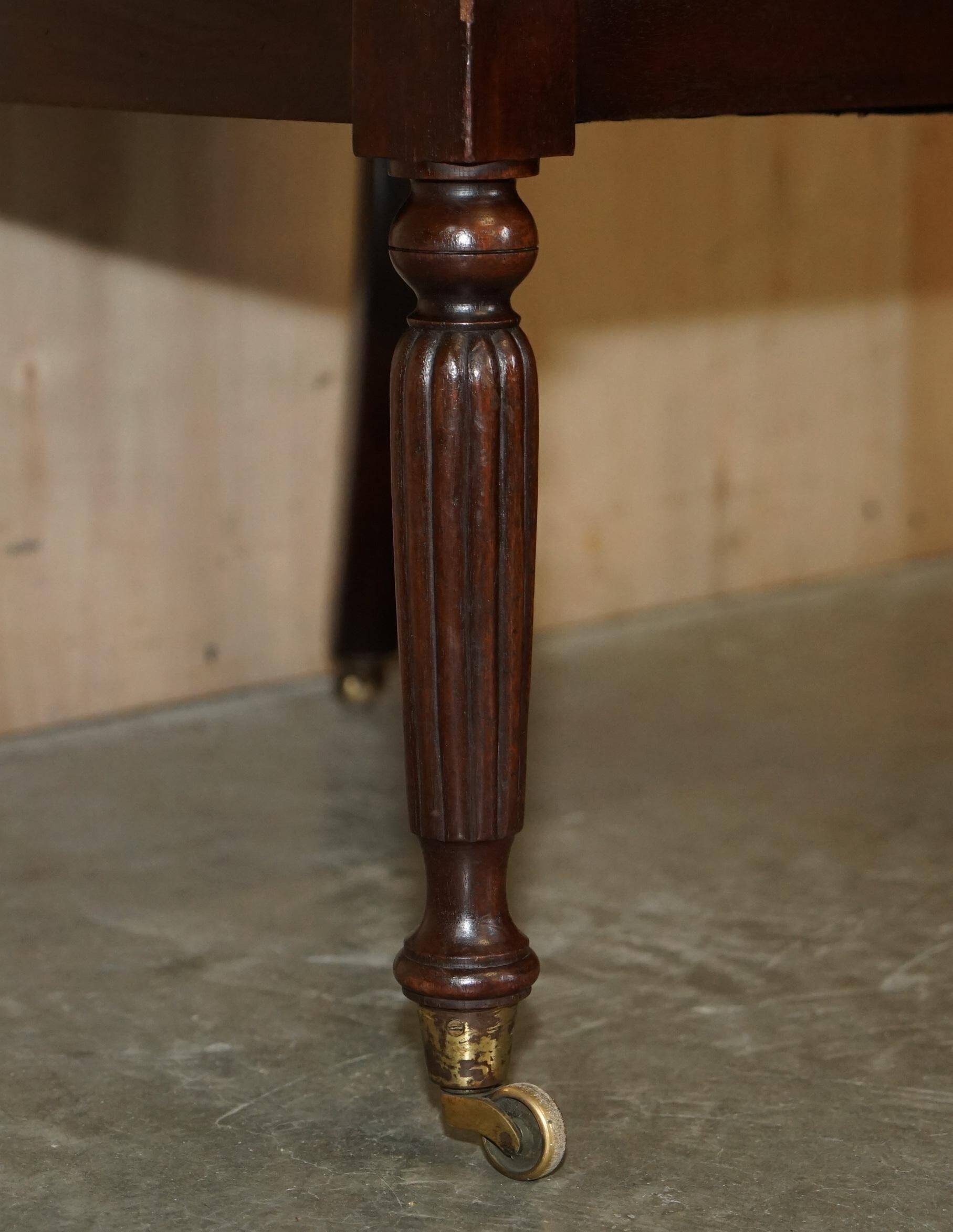 Original Regency office chair in leather and hardwood, style 1815.
