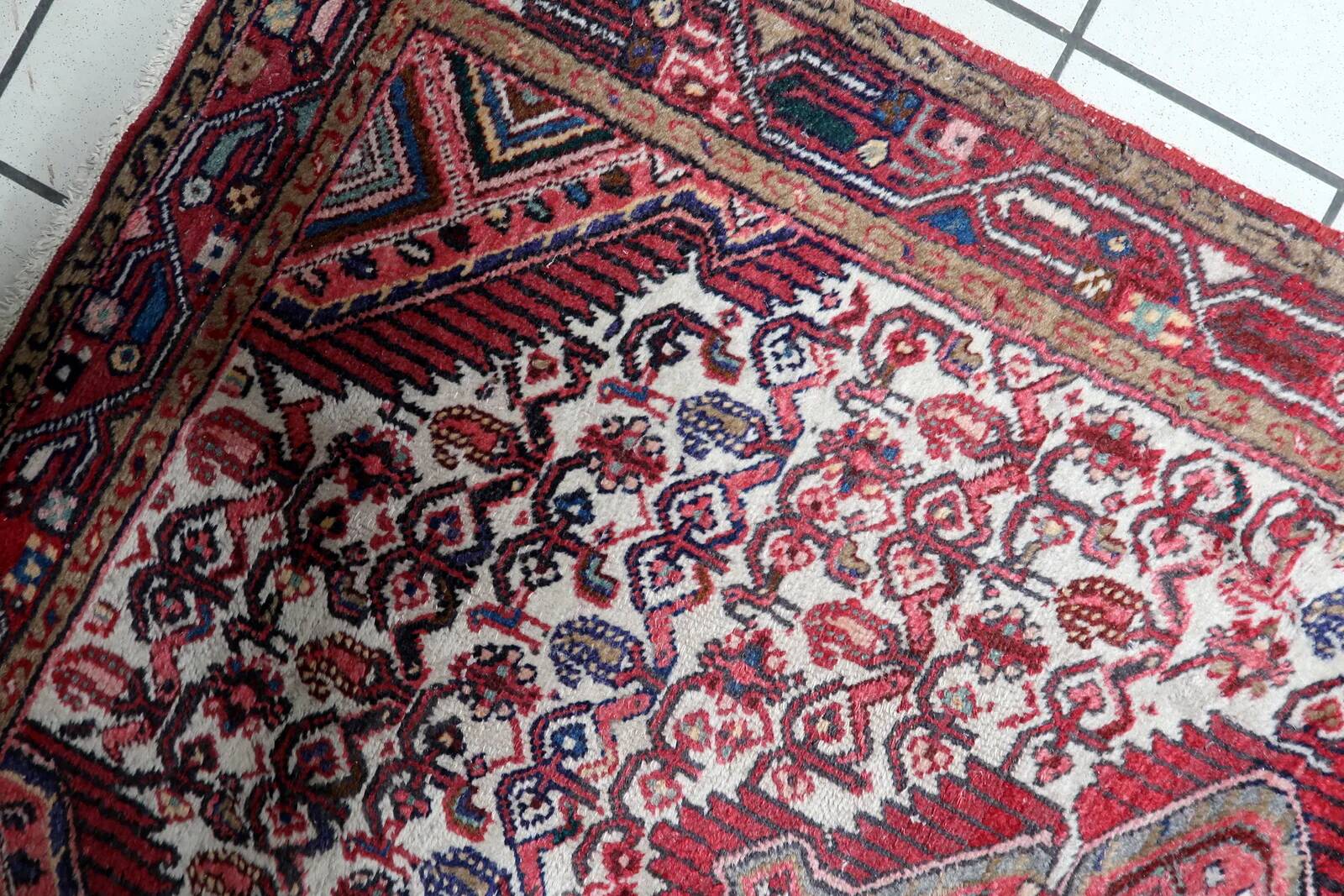 Antique Persian Hamadan rug 104cm x 171cm 1920s