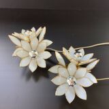 Pair of Hollywood Regency flower sconces in white glass and brass. Italy