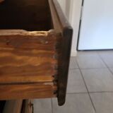Commode en bois massif