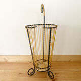 Wrought iron umbrella holder and scoubidou wires