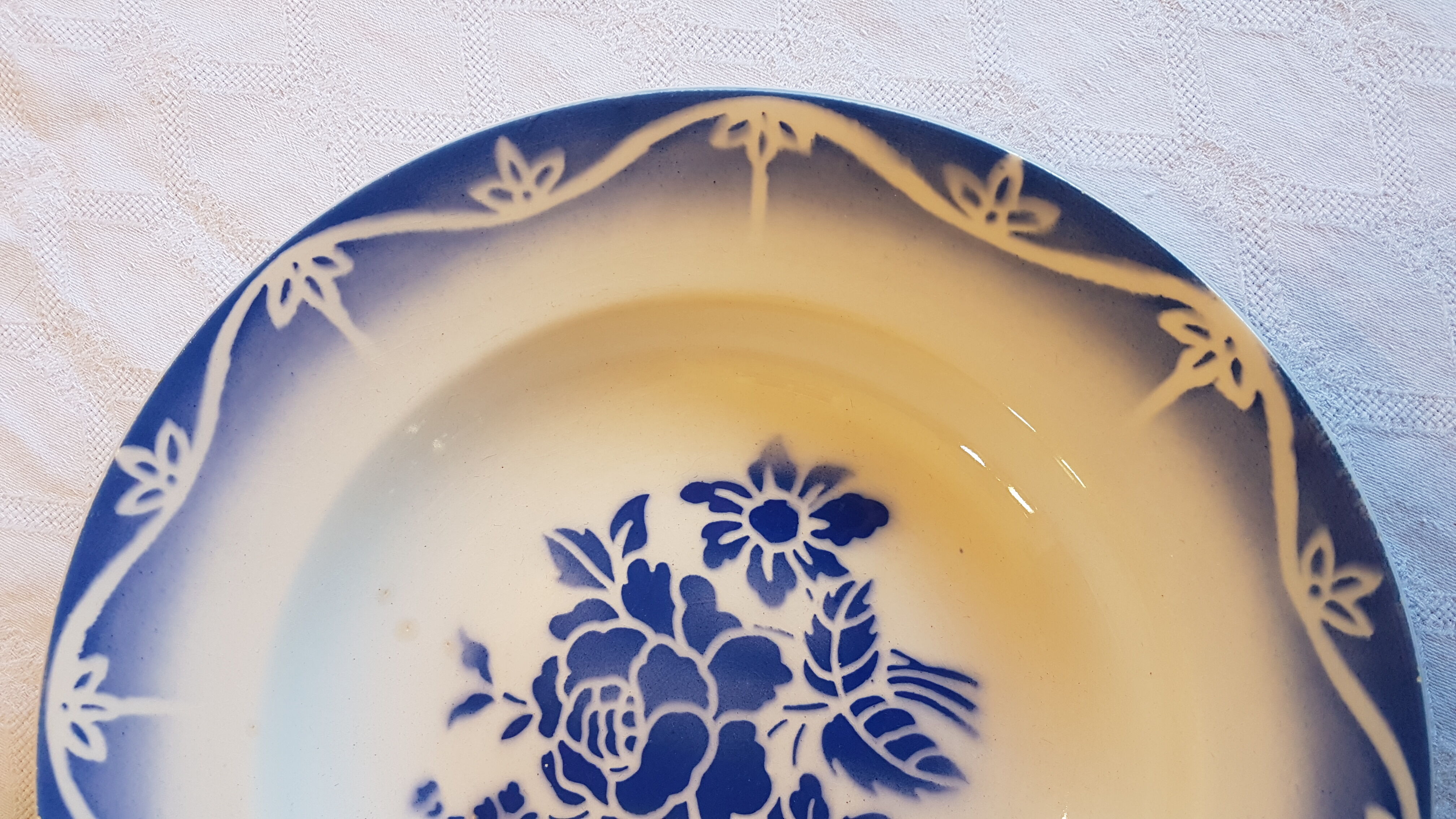 Digoin earthenware hollow plate