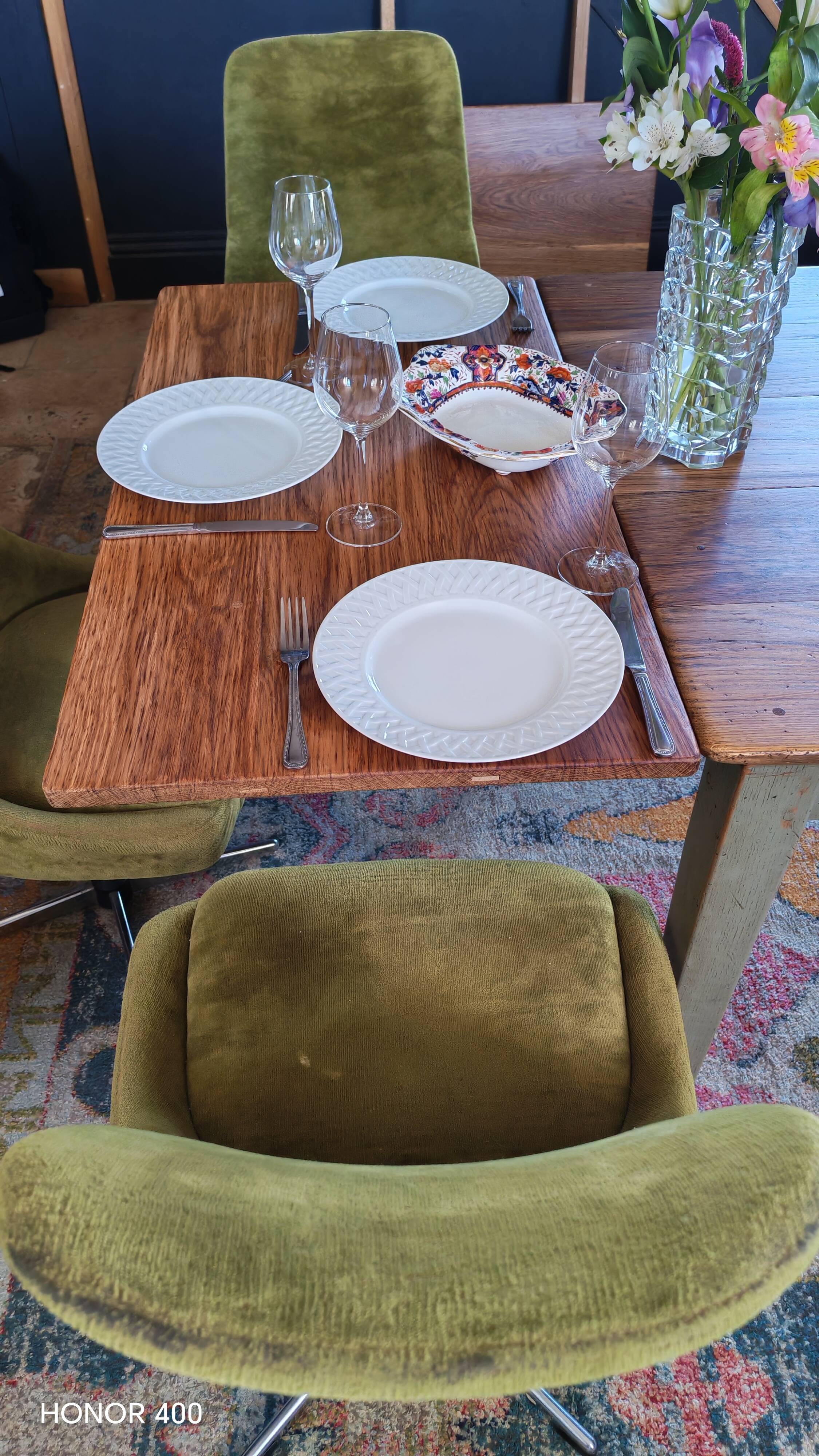 Table de ferme en chêne massif ,2 tiroirs, 2 rallonges,