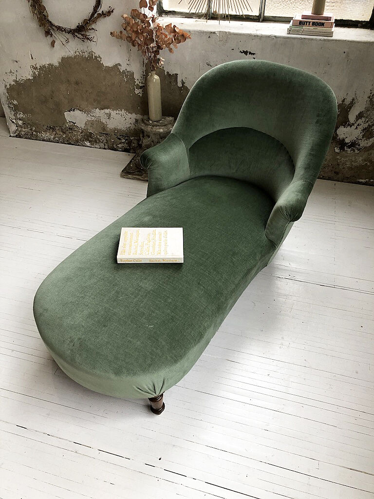 Meridian Napoleon III green velvet