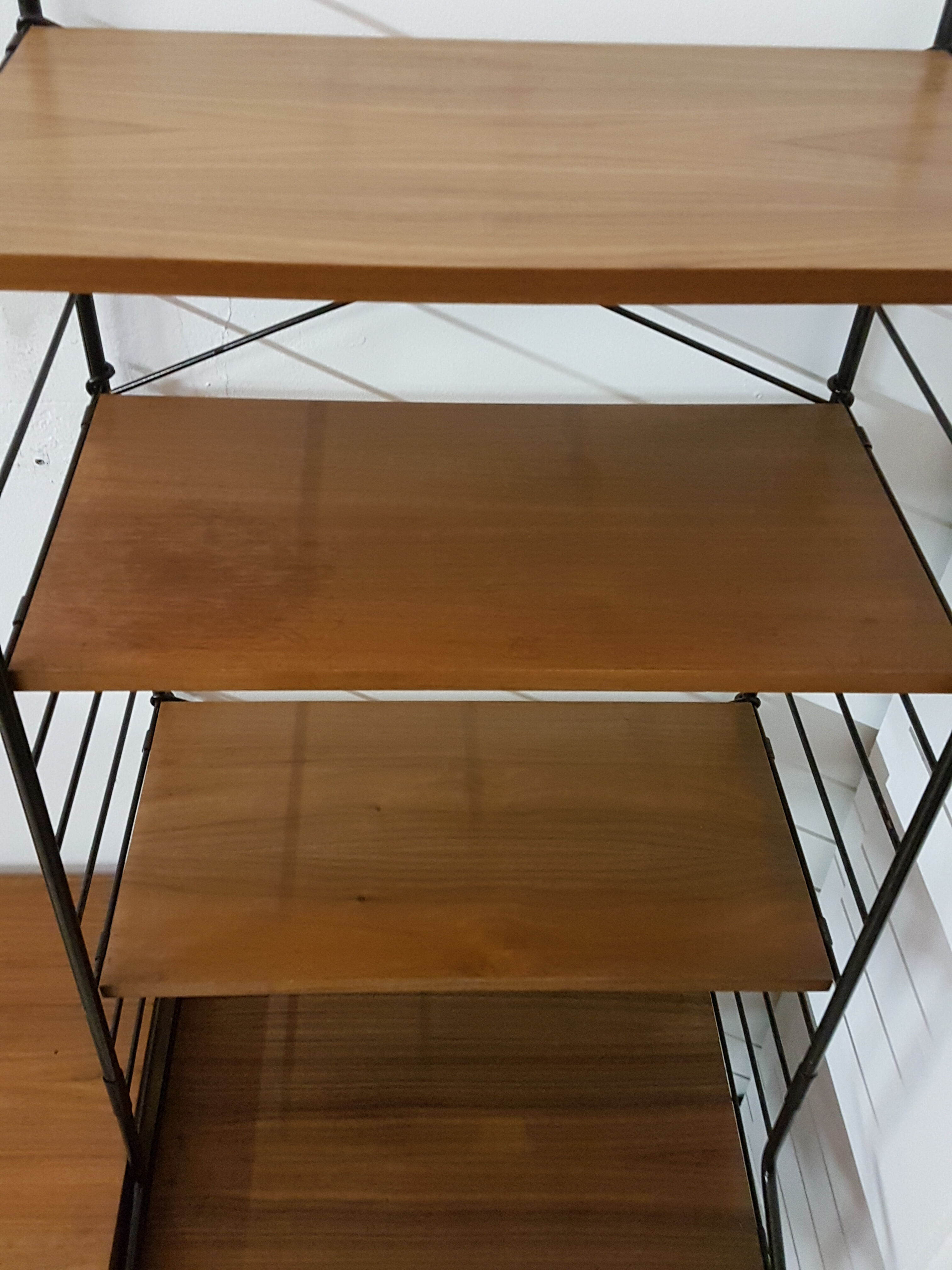 Adjustable shelves WHB string of the 1960s