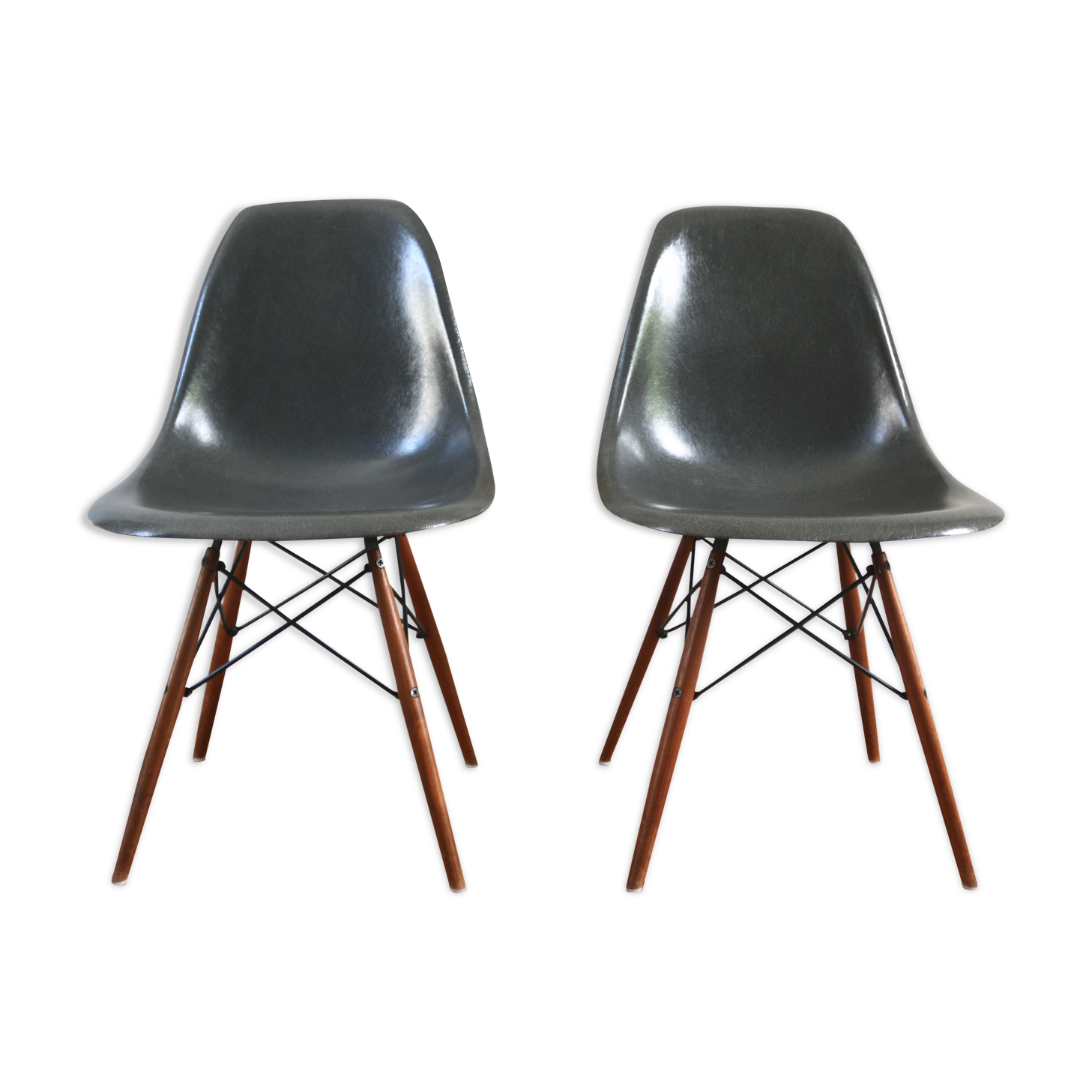 Pair of DSW chairs by Charles & Ray Eames for Herman Miller 60