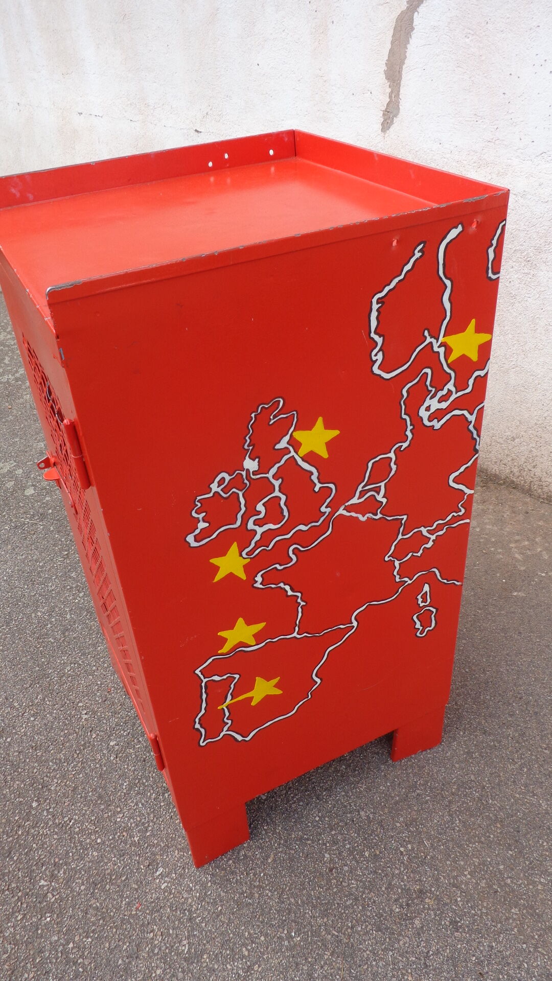 Industrial workshop servant