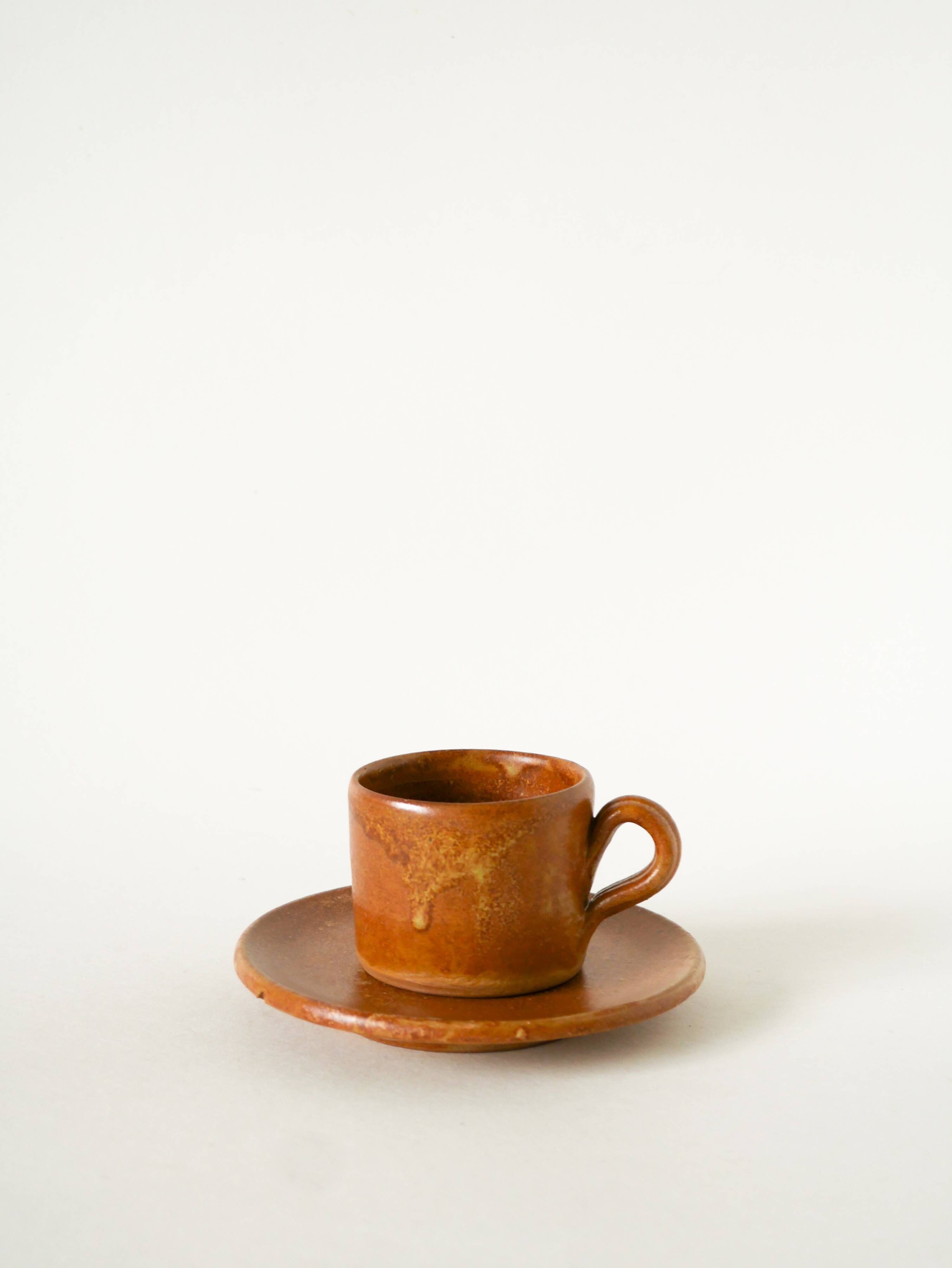 Pair of stoneware espresso cups, 1970