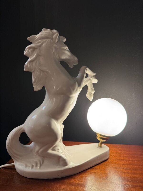 Lampe cheval blanc années 70