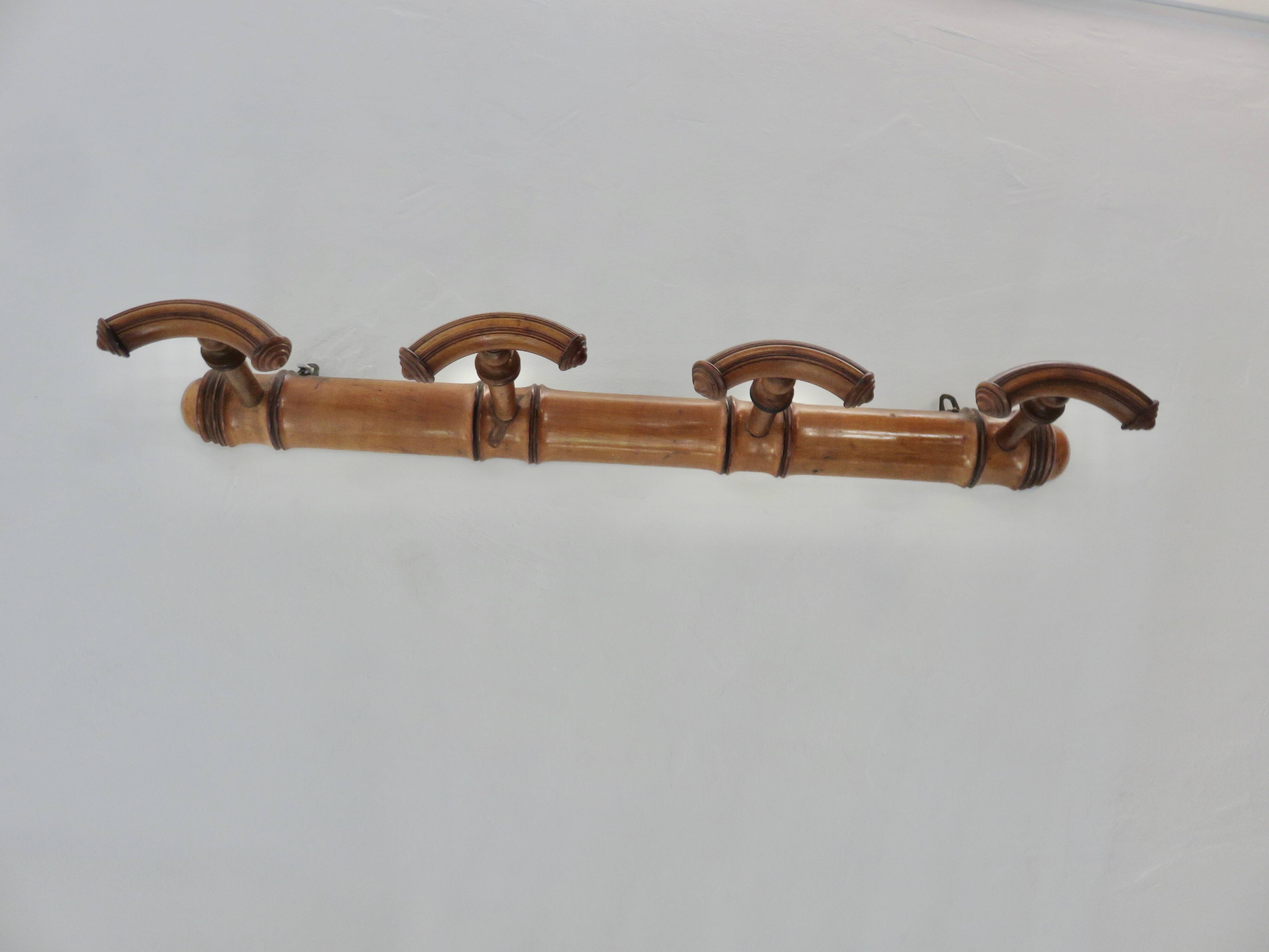 Grand porte manteau mural en bois tourné, années 30 40