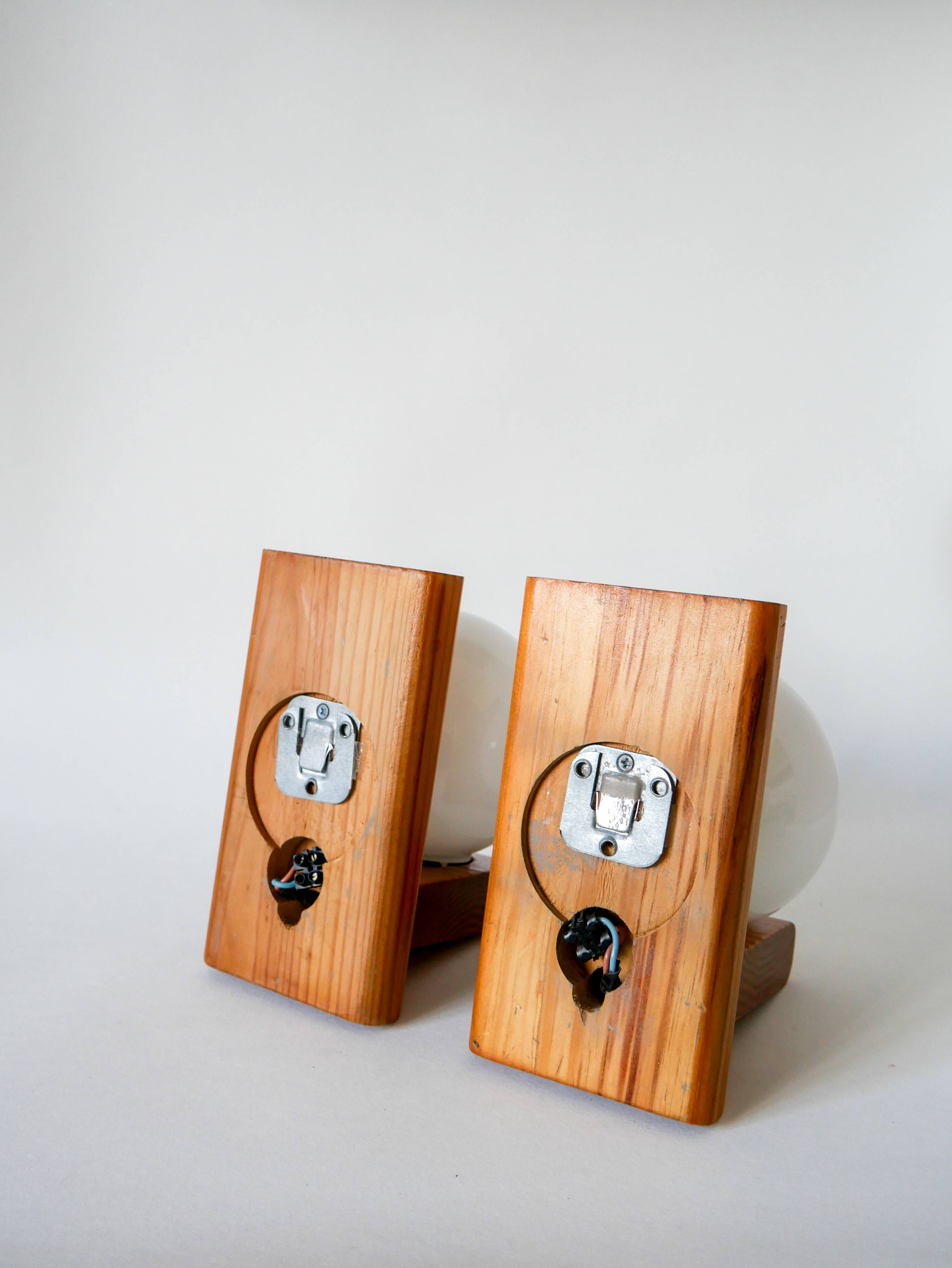 Pair of opaline ball wall lights and pine support 1980