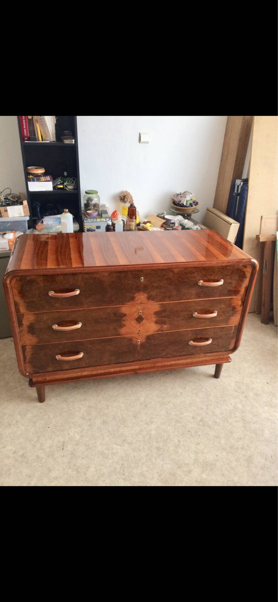 Art Deco chest of drawers