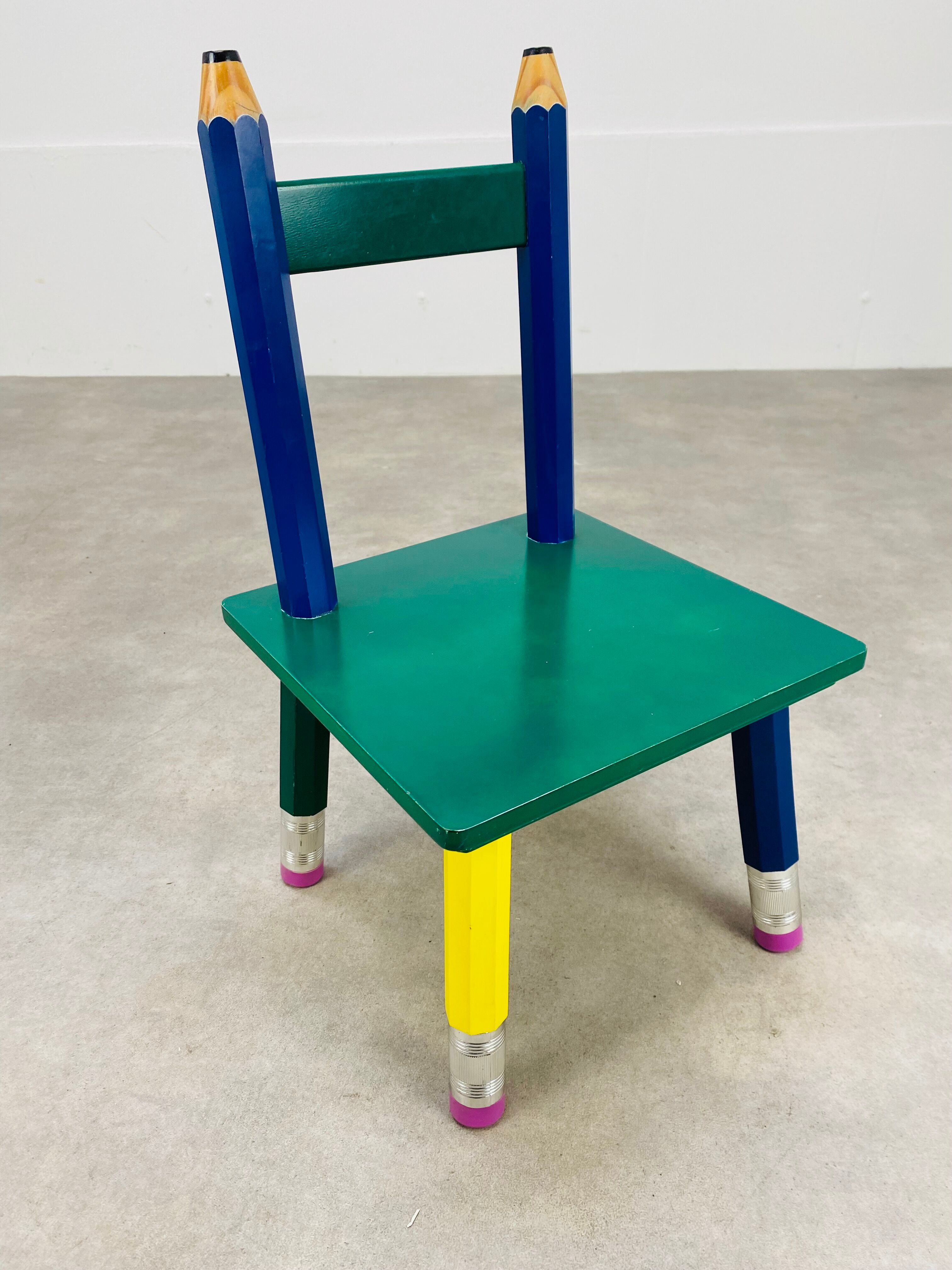 Pierre Sala desk and pencil chair for children