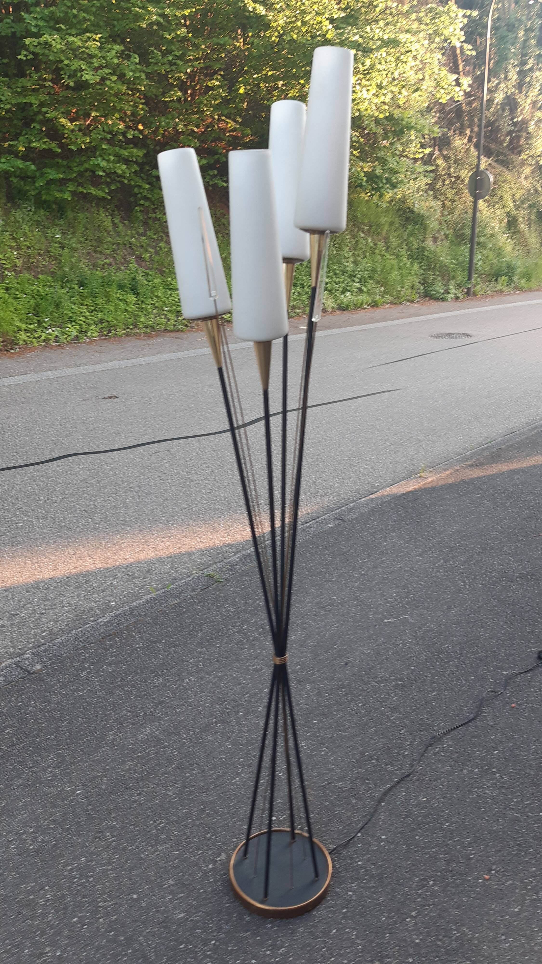 Reed floor lamp for Lunel house