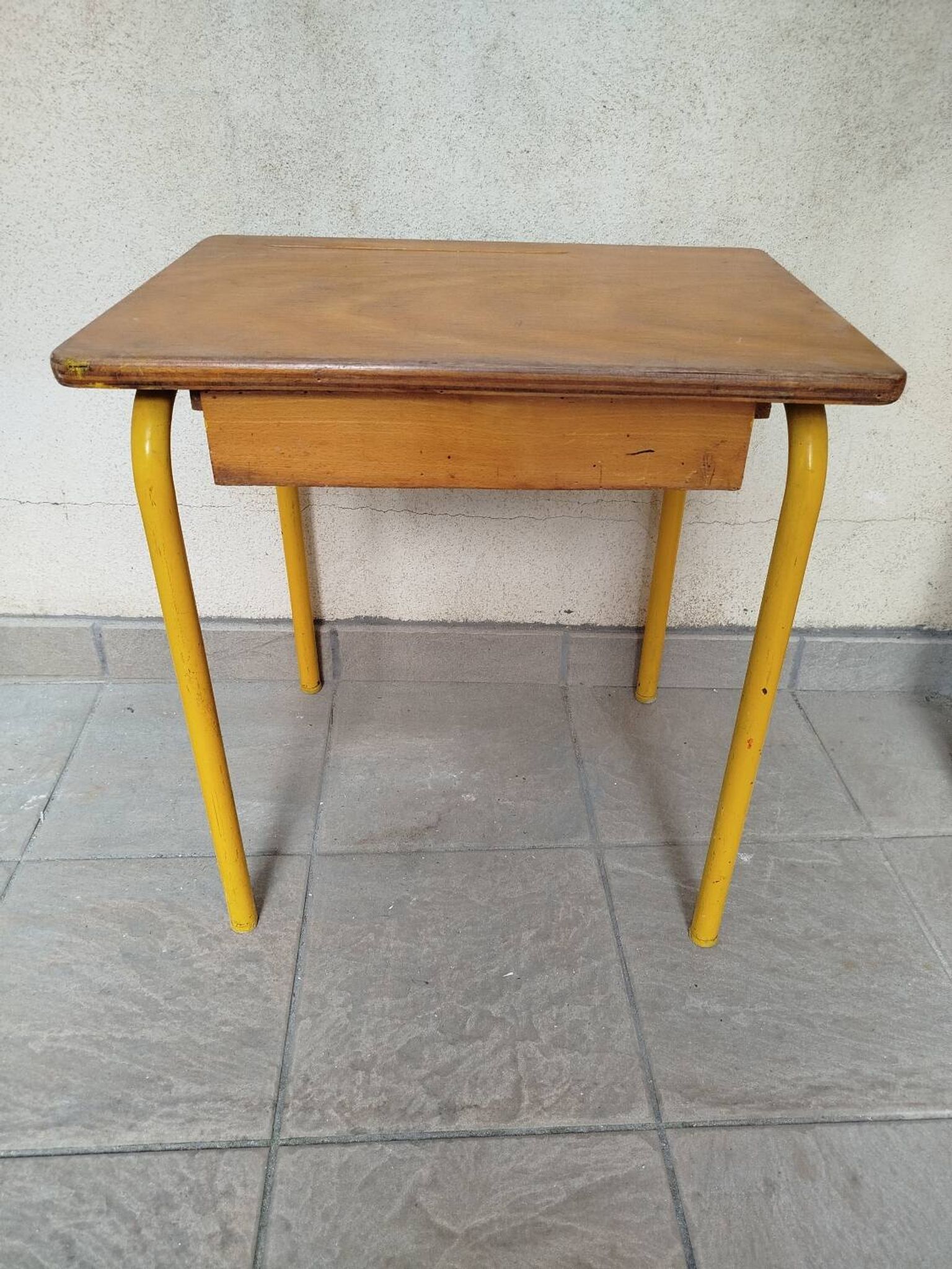 Ancien bureau d'écolier