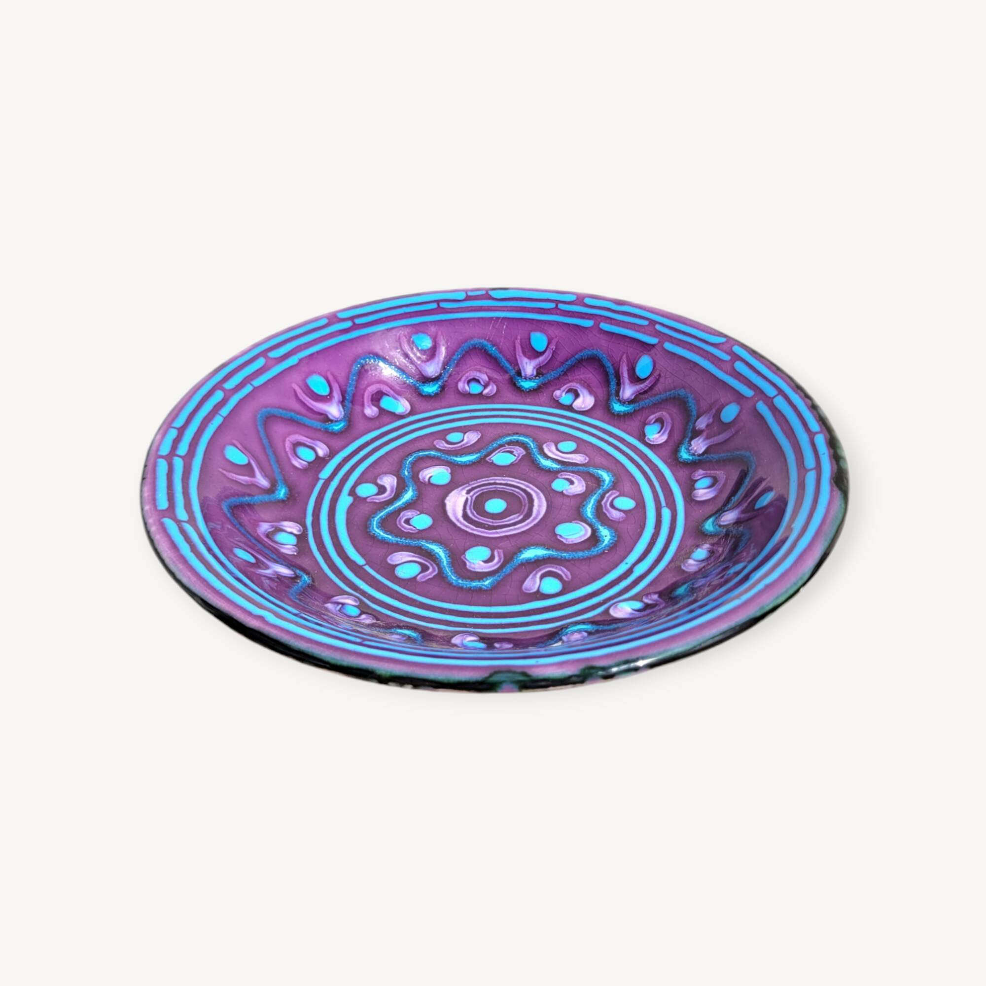 Ceramic plate from Danuta le Hénaff