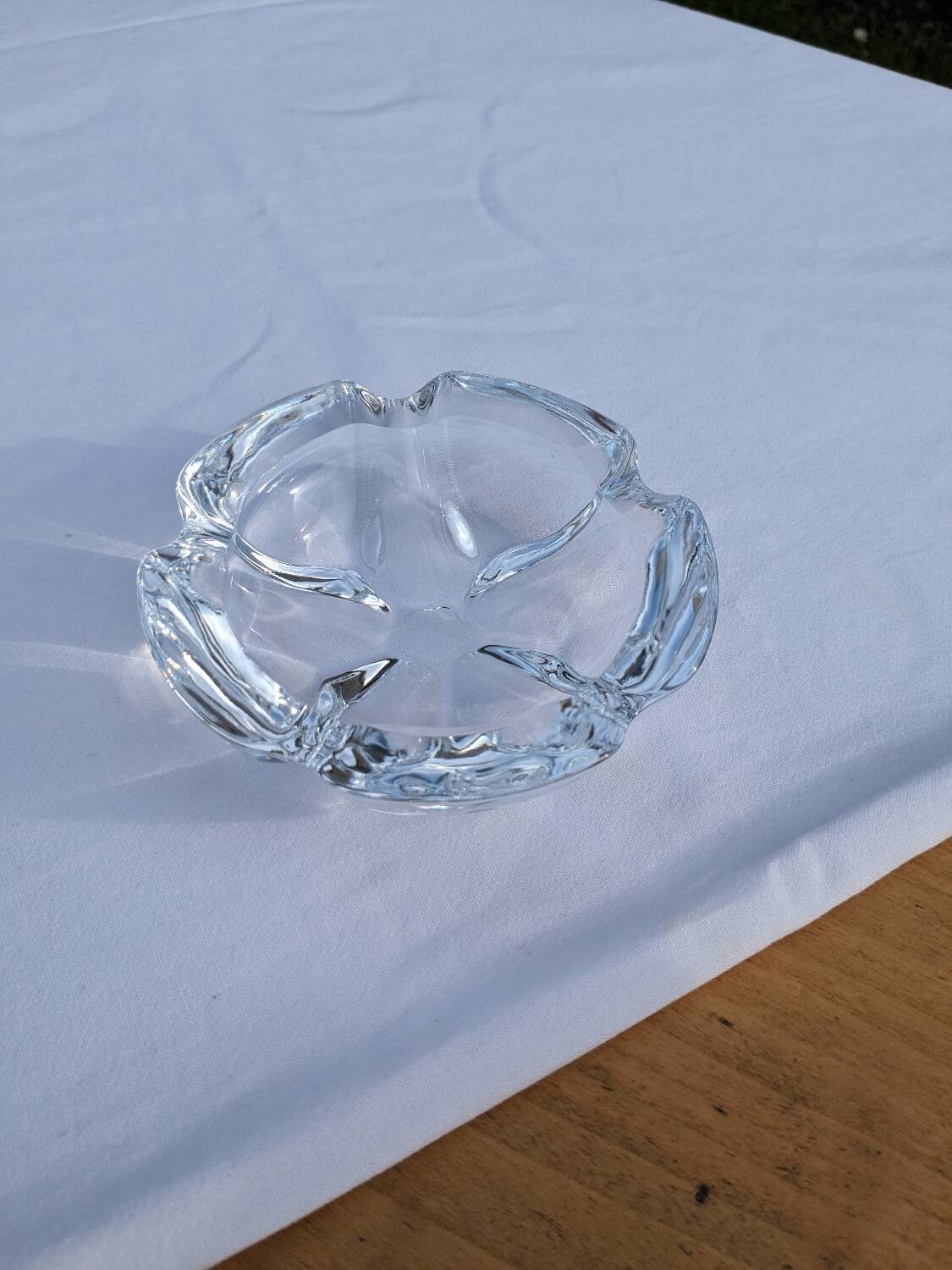 Flower shaped glass ashtray