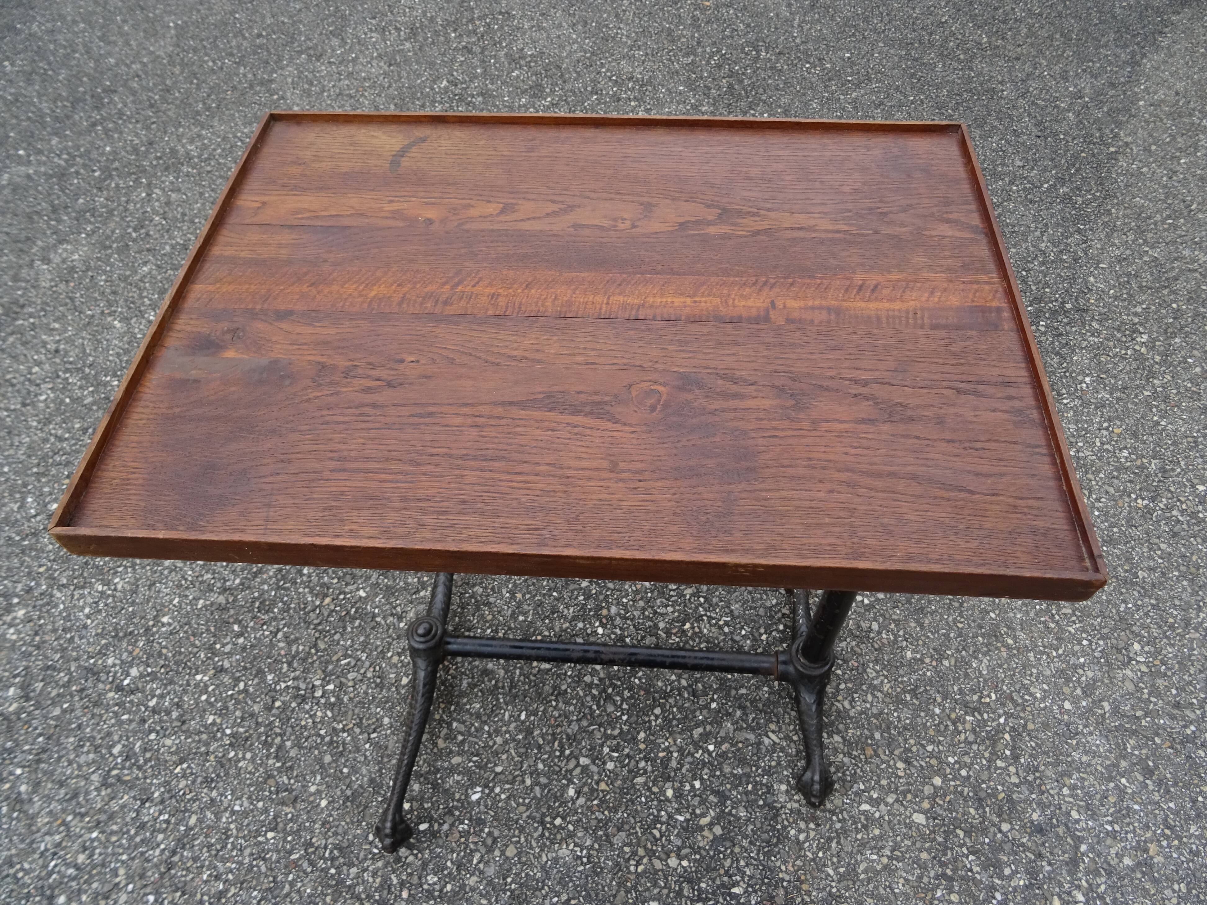 Old table system table of sick industrial décor eagle claw feet