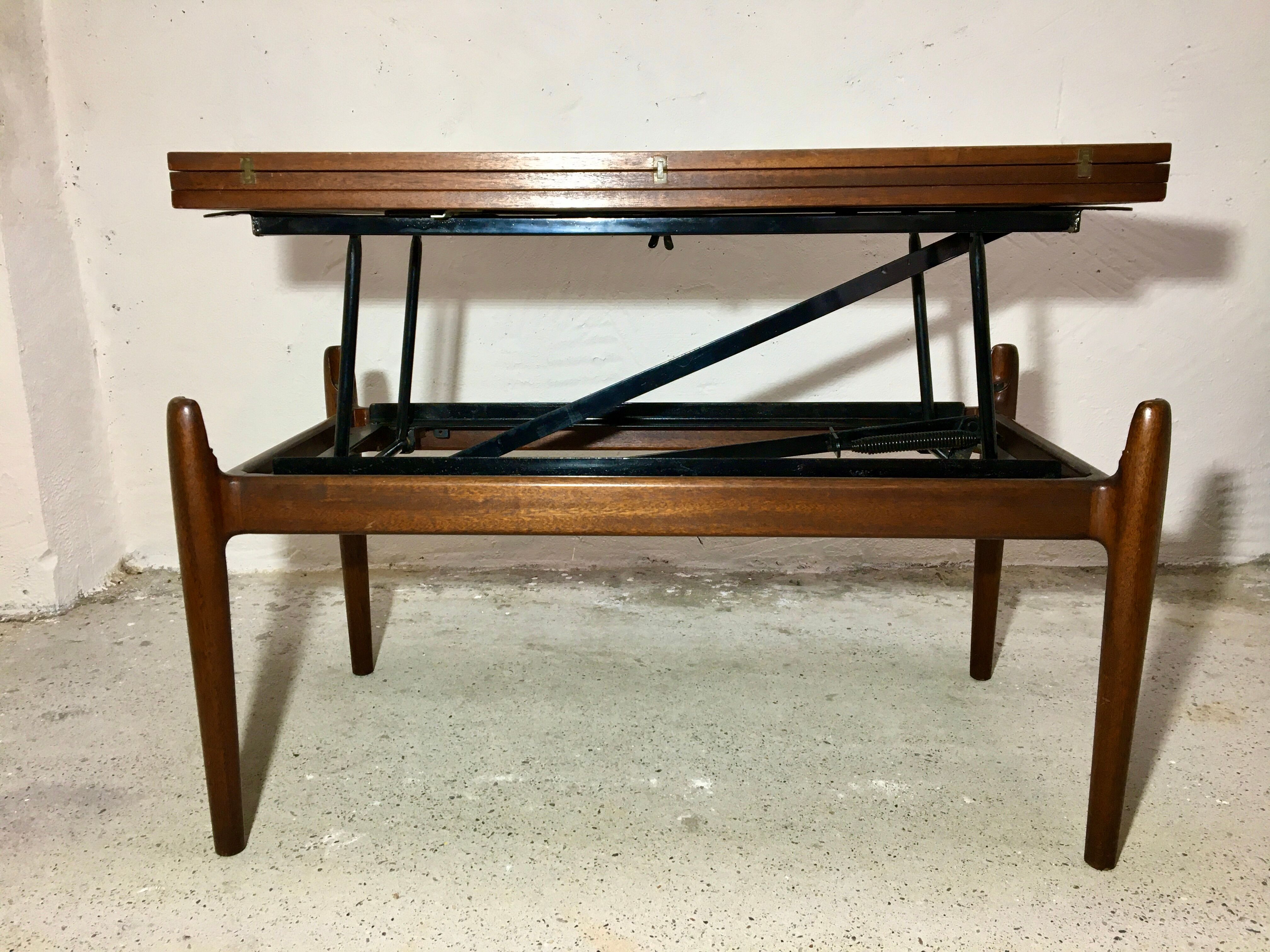 Lifting coffee table Smorrebrod 1960's
