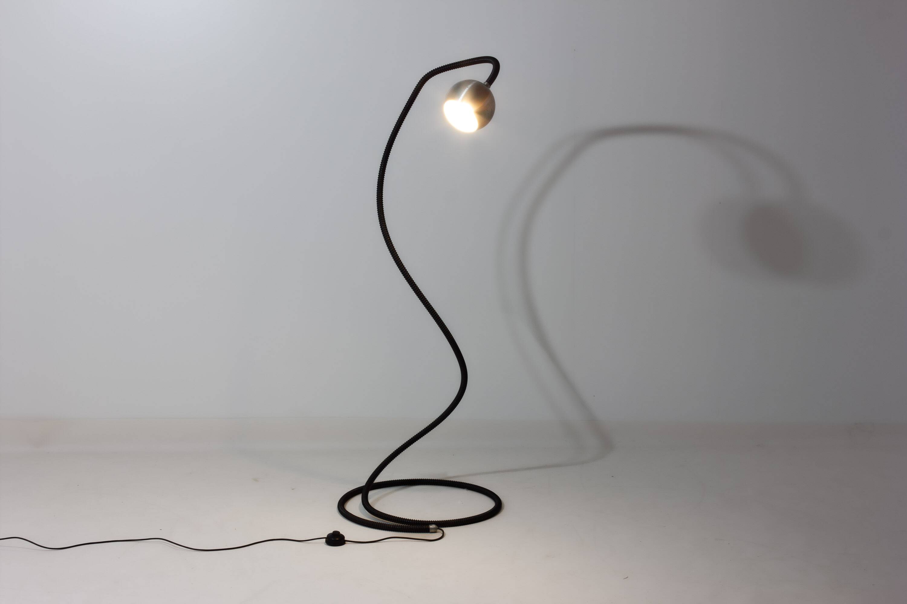 Rare Serpente floor lamp by Valenti, Italy 1970s