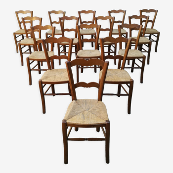 Set of 15 straw chairs