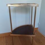 Shelf corner console notch in formica