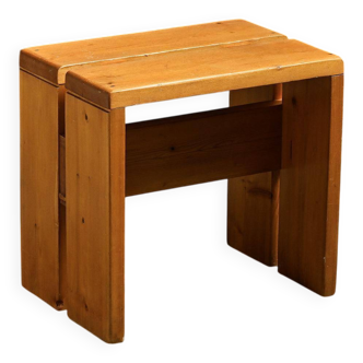 Solid pine stool Les Arcs.