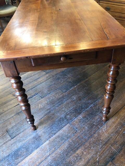 Farm table with turned legs