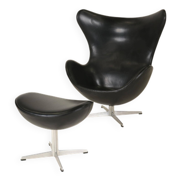 Early Egg Chair and Ottoman by Arne Jacobsen, Denmark, 1960s