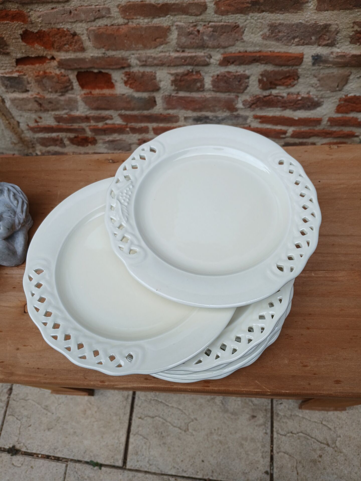 12 Italian ceramic plates