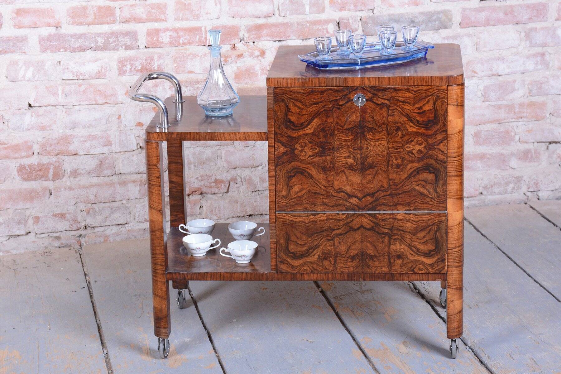 Trolley Art Déco en noyer, tchèque, années 1920