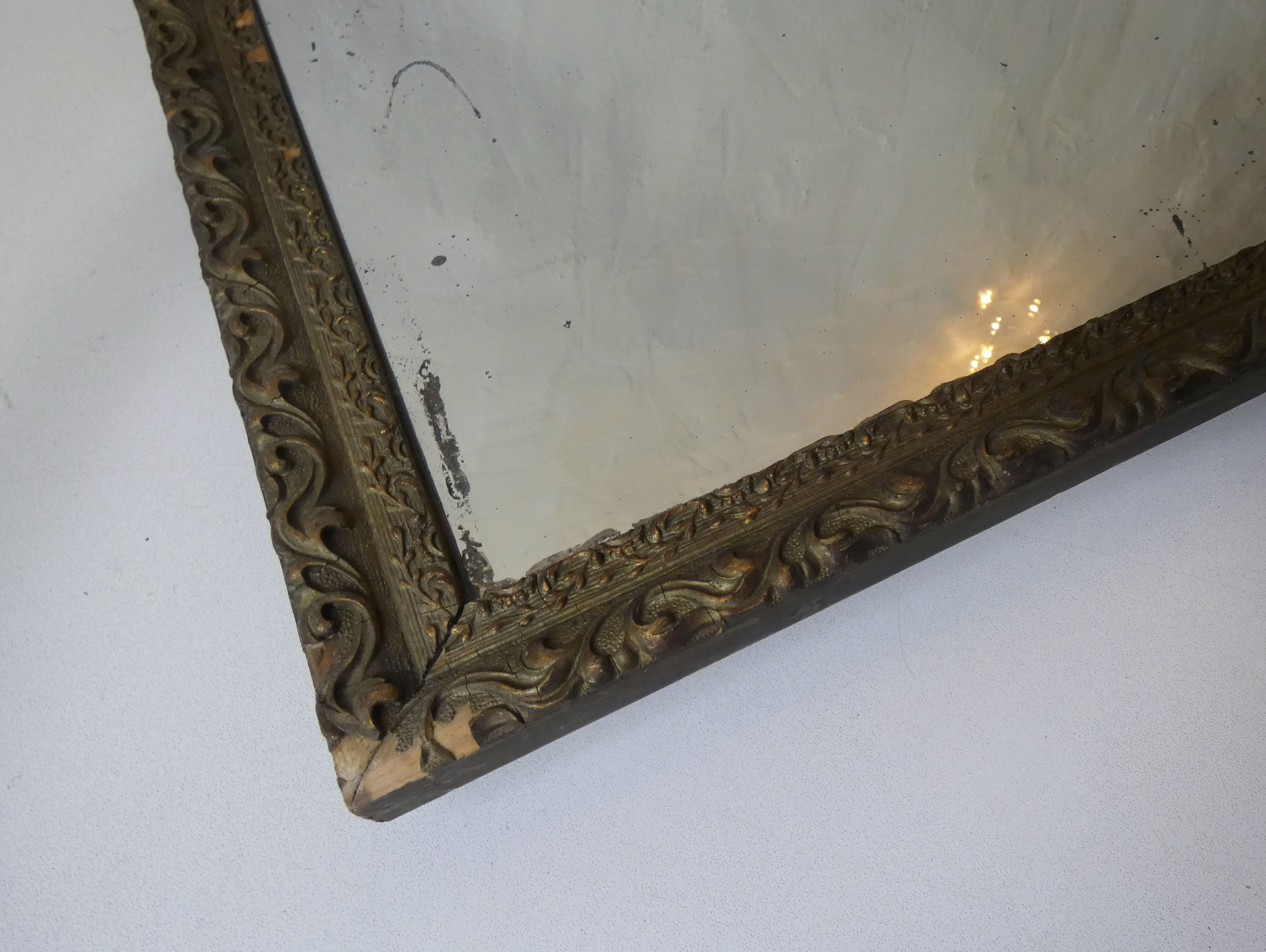 Old mirror wood and platre