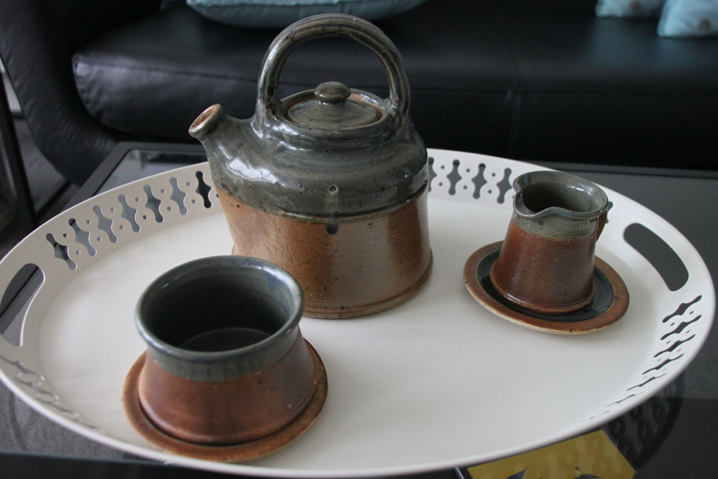 Set teapot sugar bowl milk pot