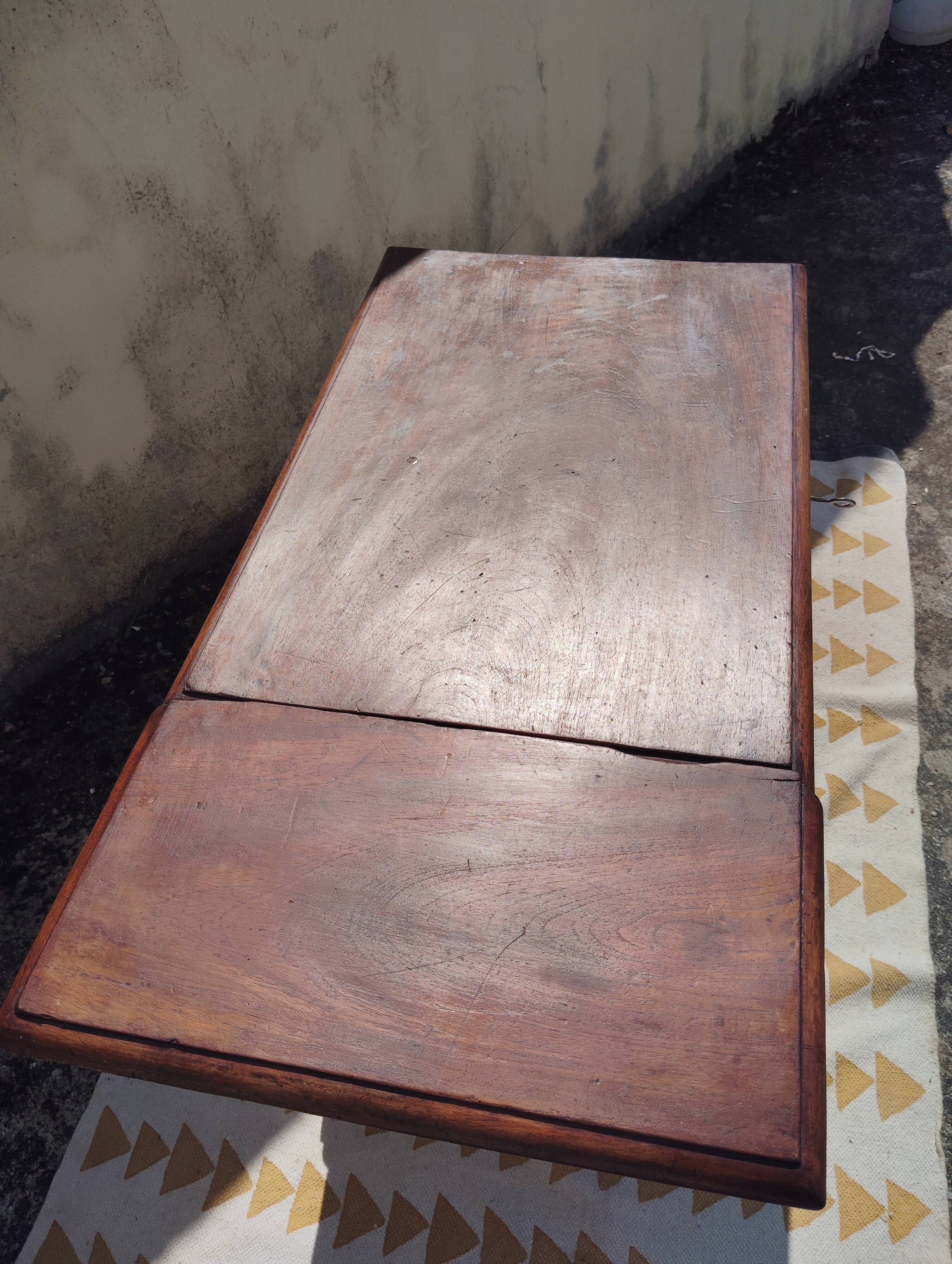 Bureau, écritoire, table d'appoint, fin 19ème