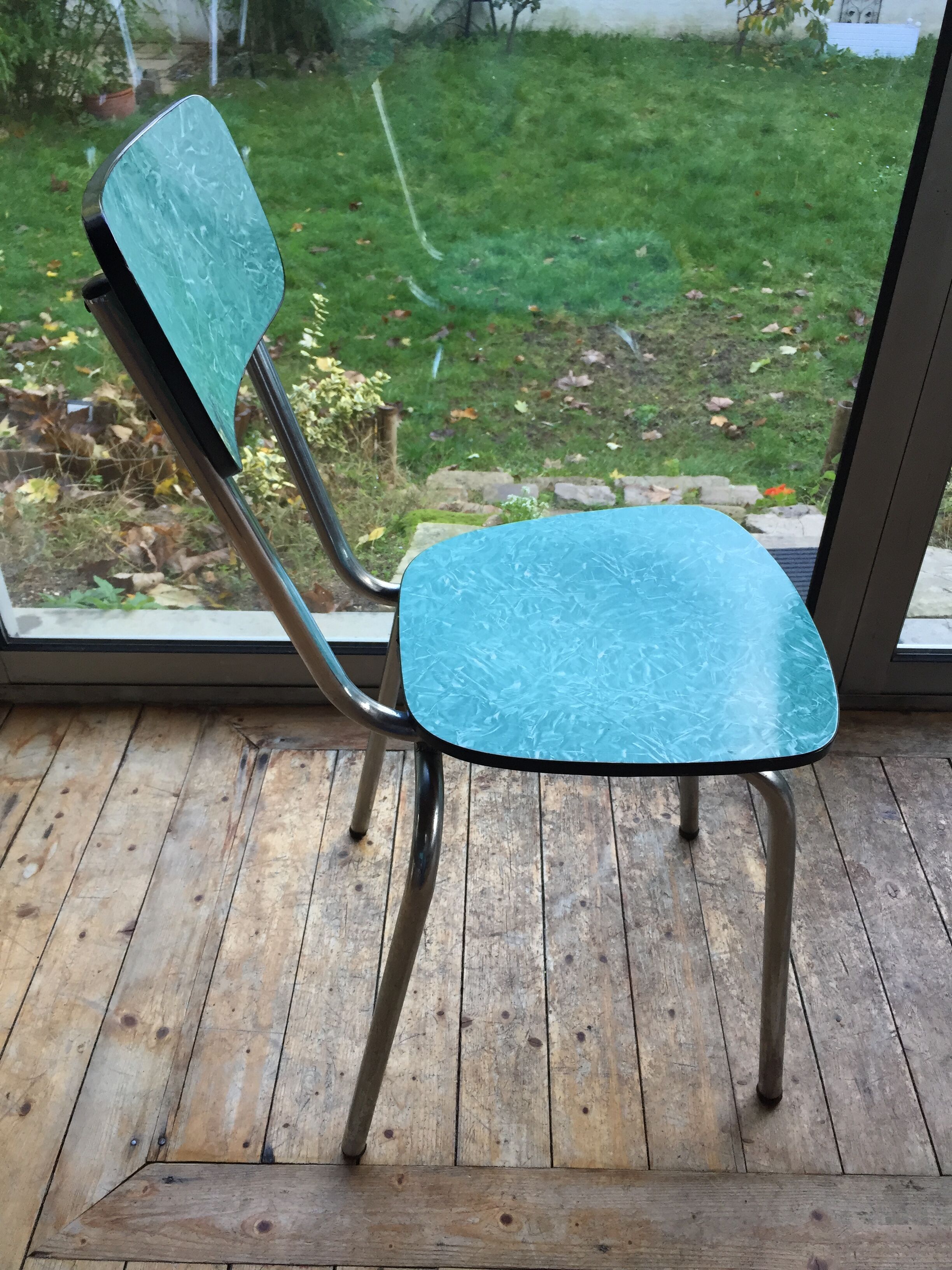 Formica vintage green table and opaline - 6 matching chairs