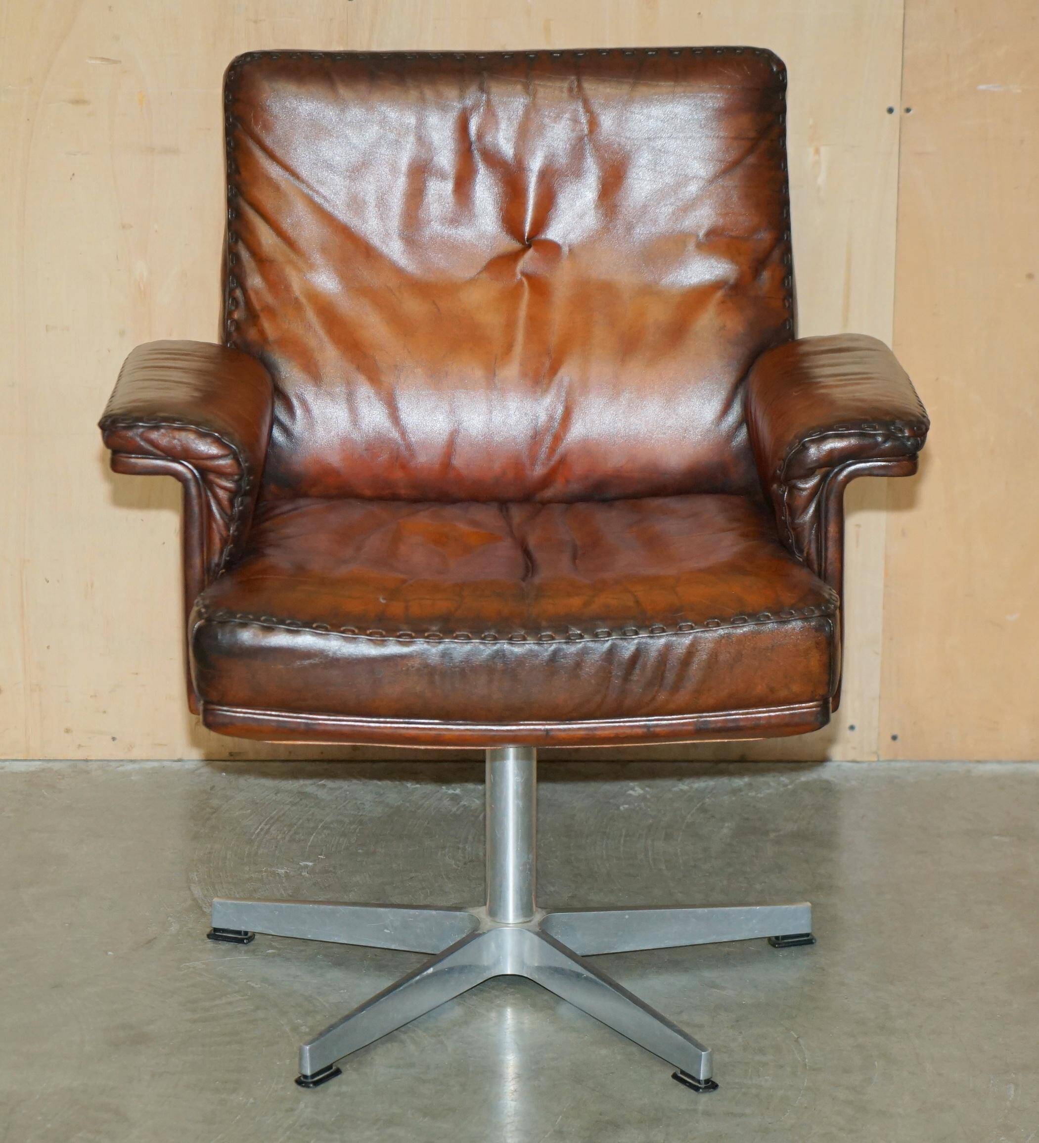 Mid Century Modern swivel office chair De Sede DS35 leather