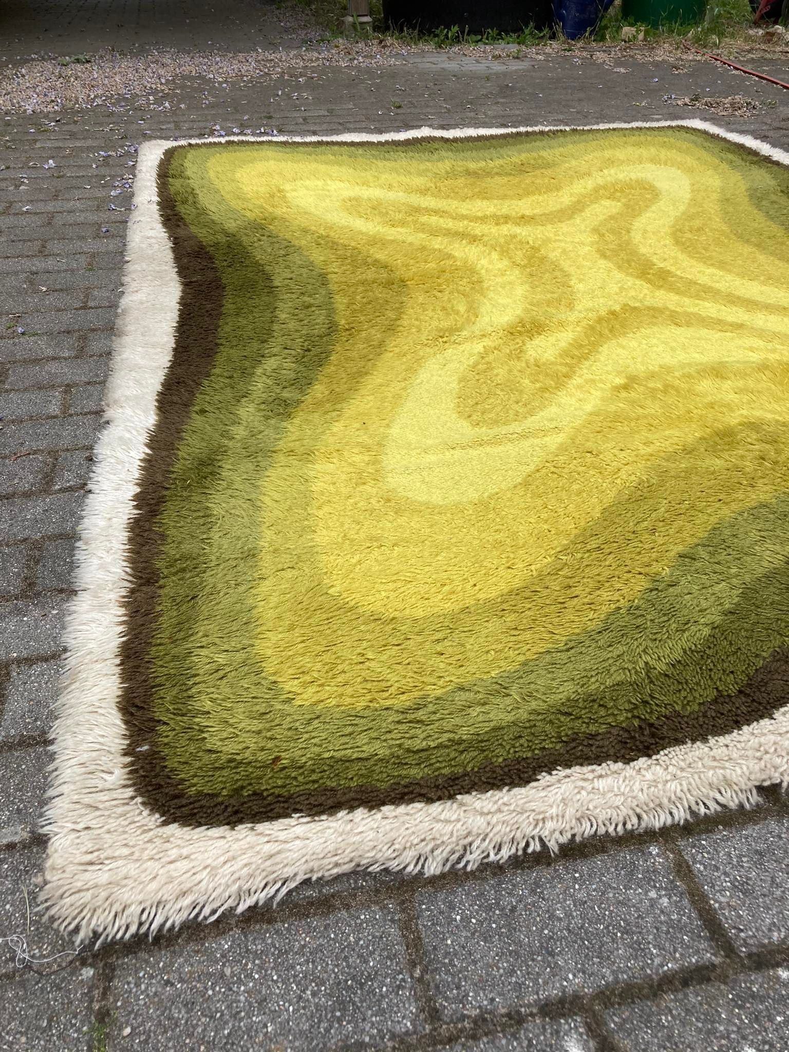 Bergoss wool rug 1970