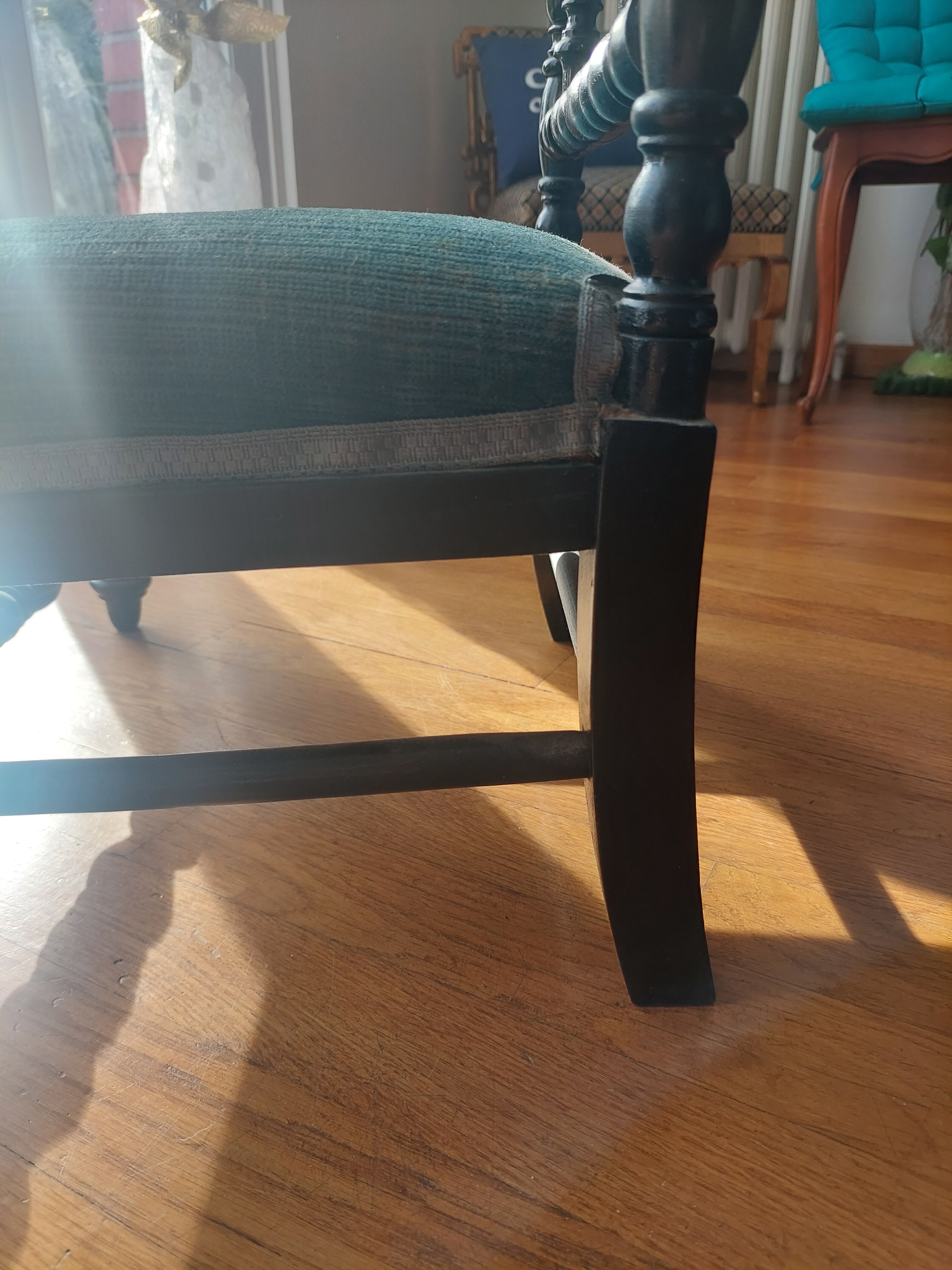 Antique prie-dieu chair in twisted black wood and blue velvet seat