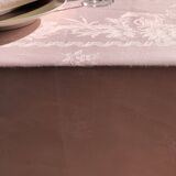 Nappe damassée ancienne en lin baby rose