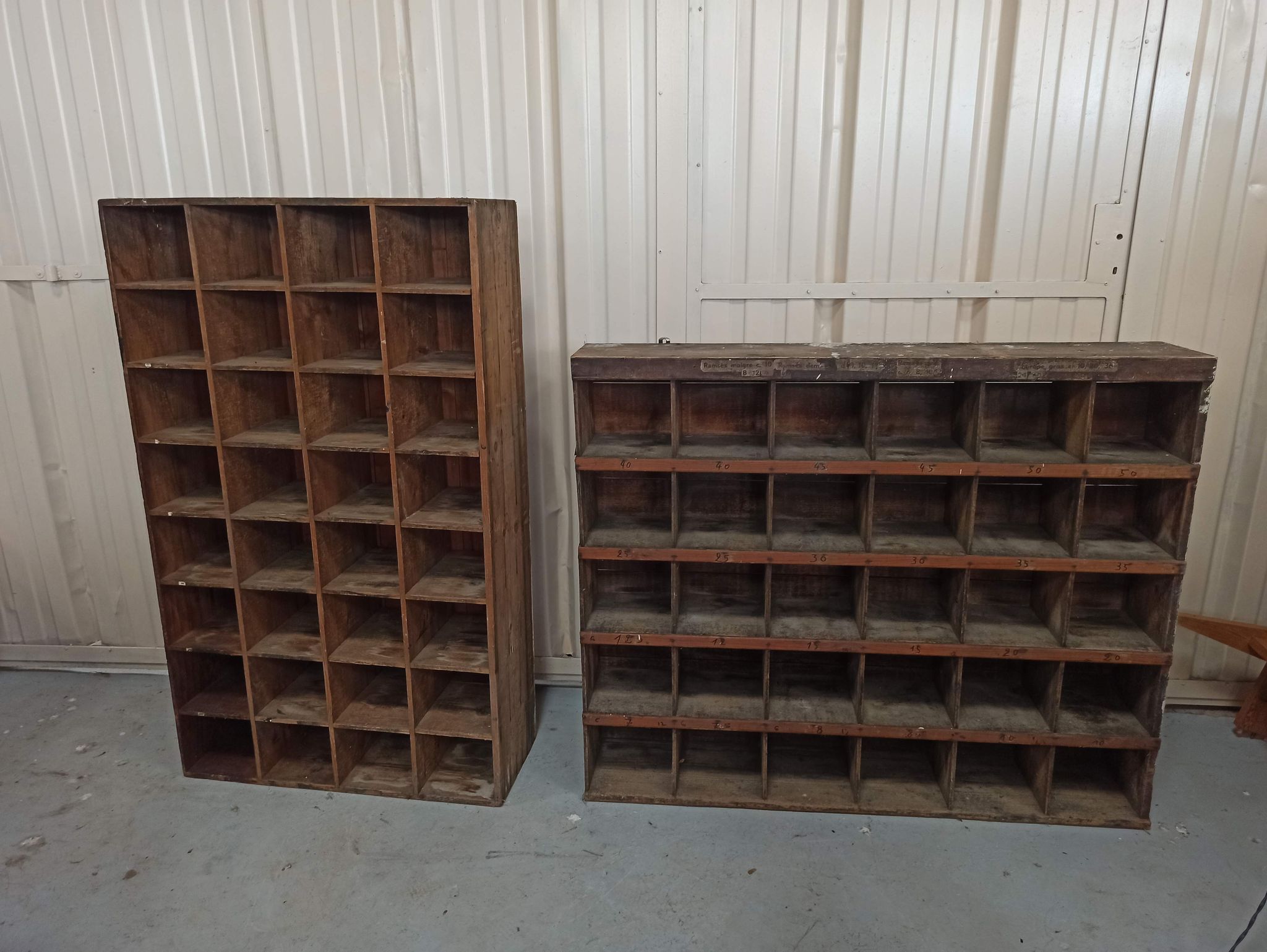 Duo of trade furniture sorting of the post shelf storage