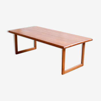 Table basse minimaliste en teck massif