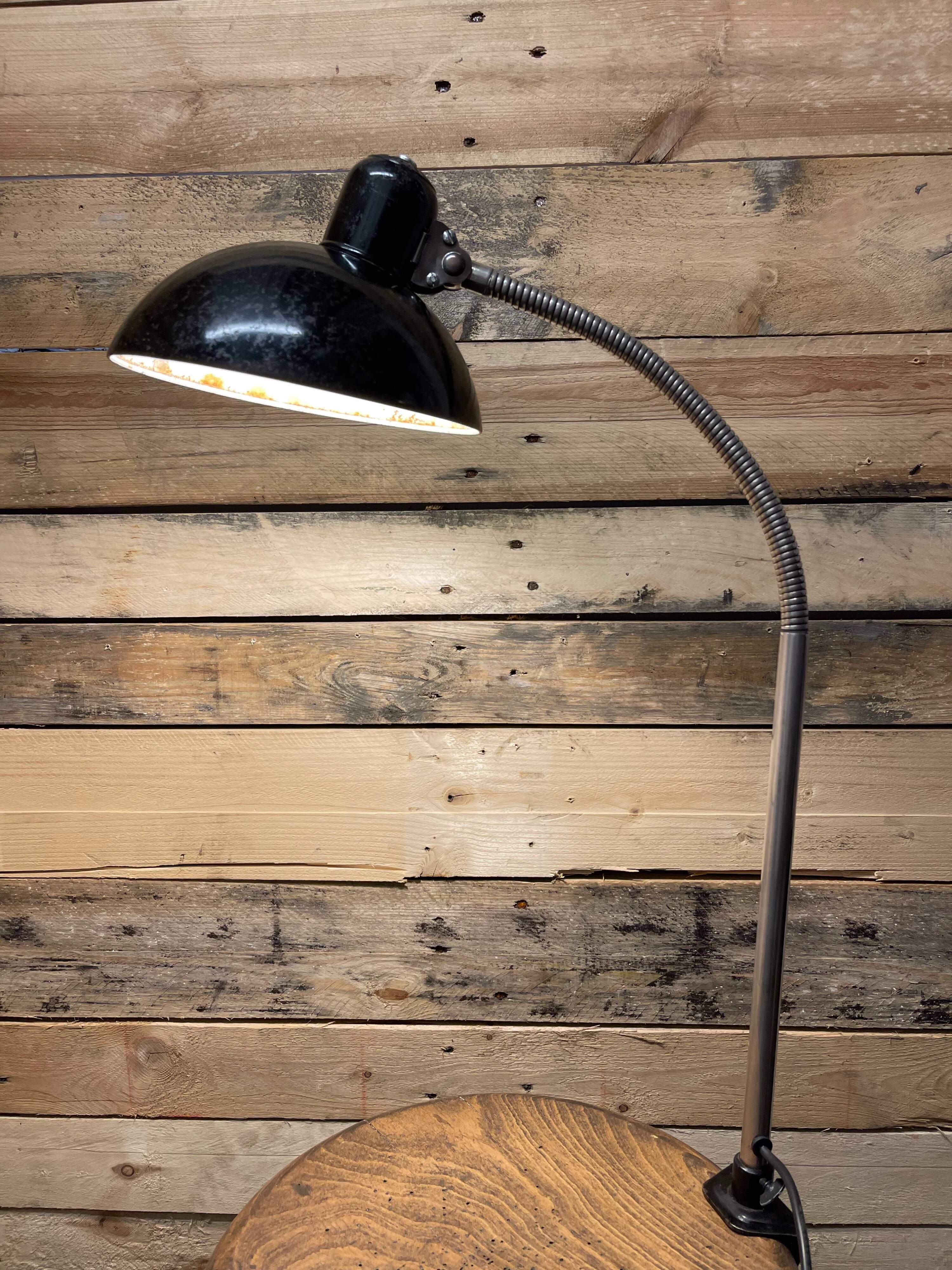Lampe de table à pince Kaiser Idell Modèle 6740 des années 1940