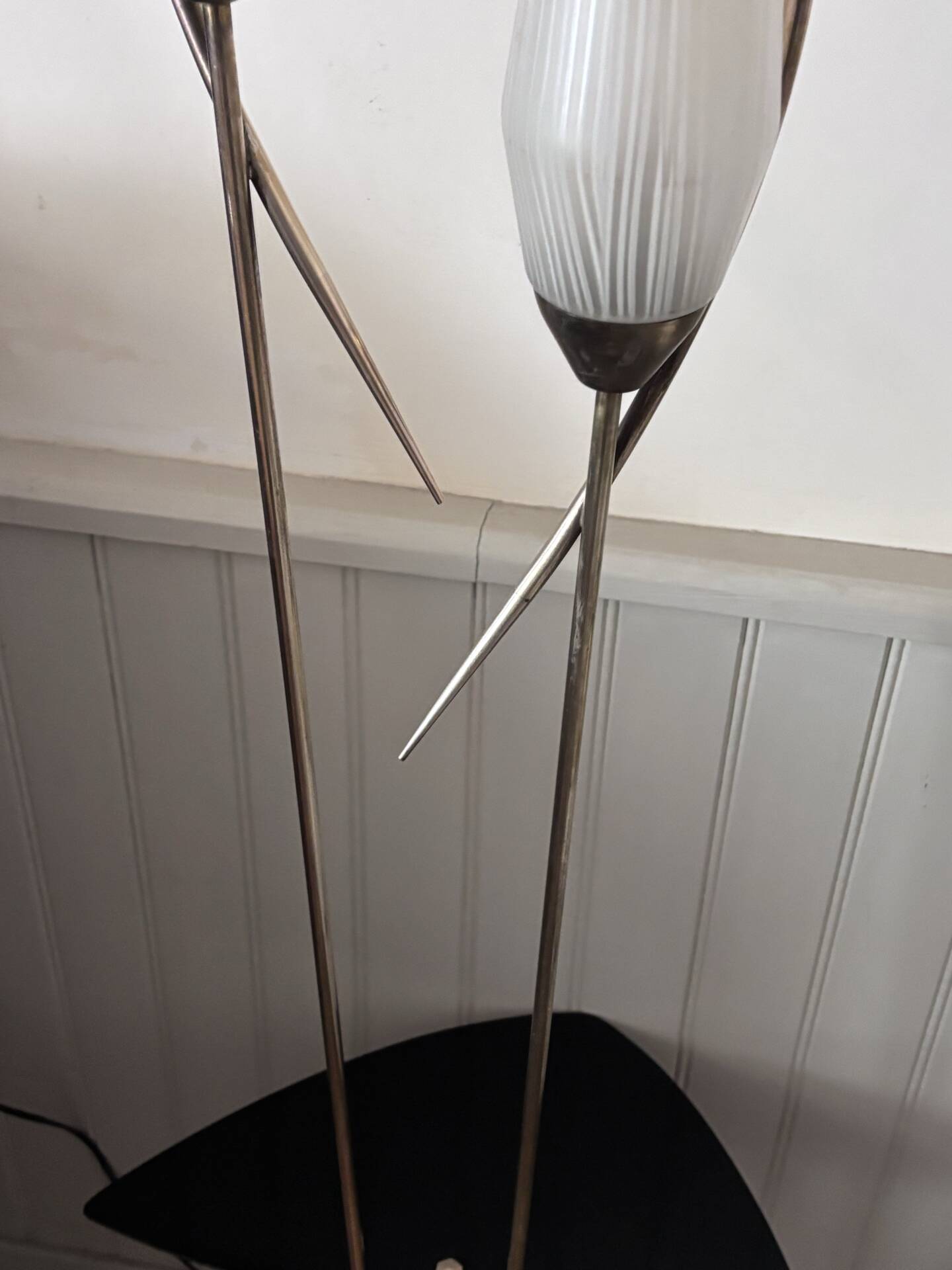 1950s Modernist Floor Lamp with Reading Light, brass and filigree glass.