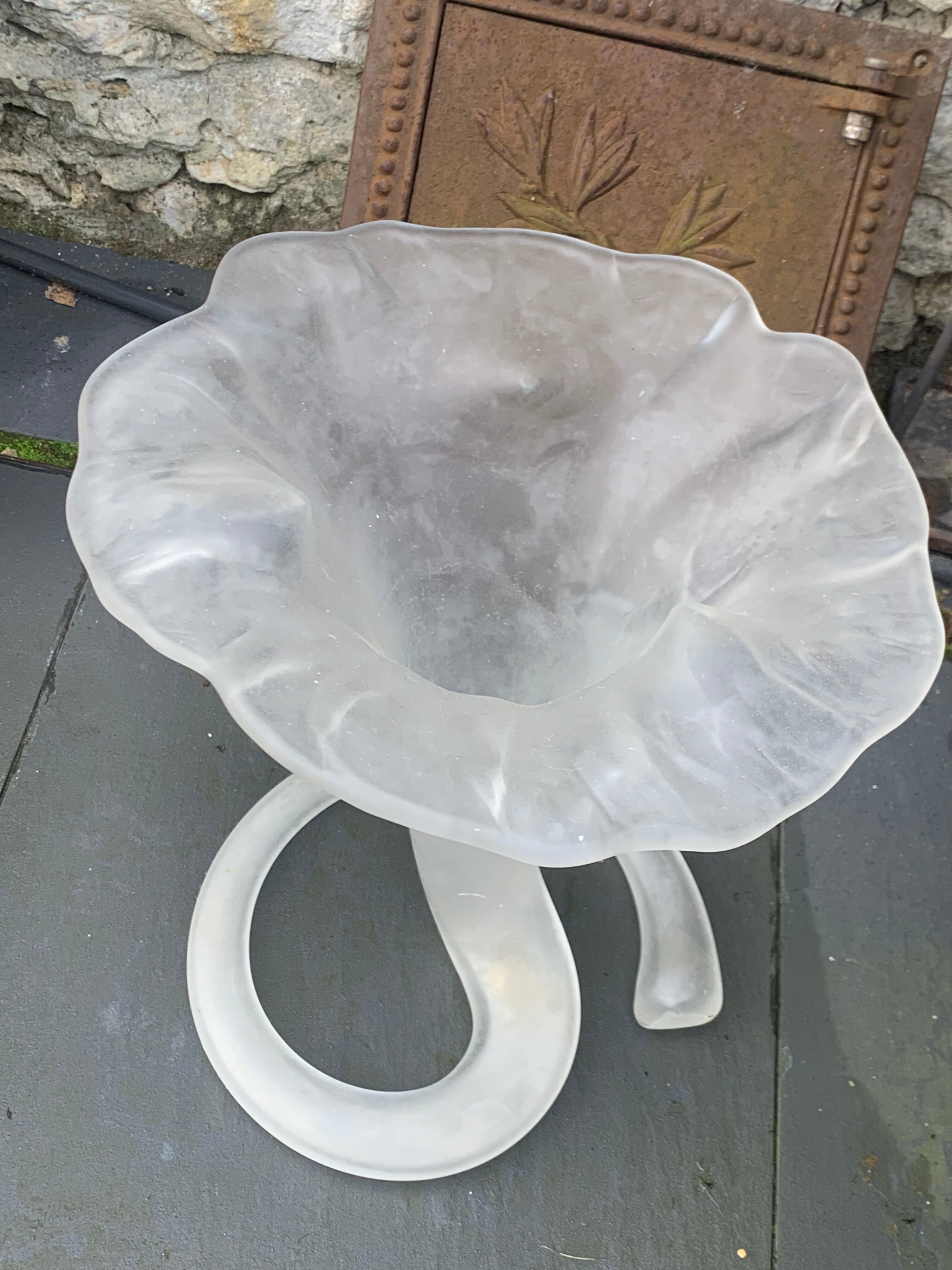 Corolla vase in antique frosted glass