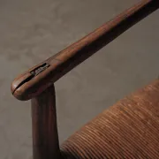Fauteuil paysan en bois massif et paille, XIXᵉ siècle