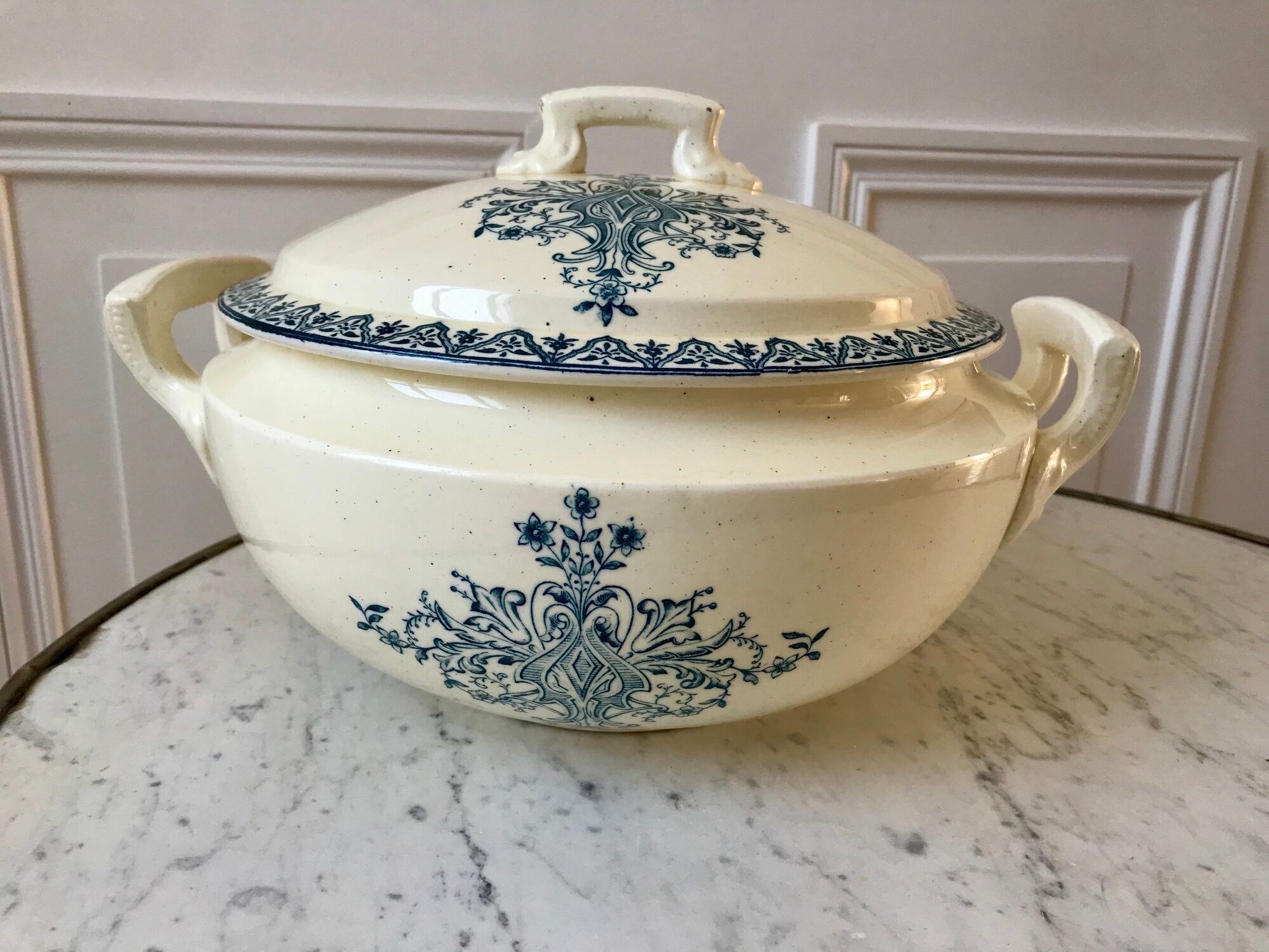 tureen in Iron Earth Salins model "Alhambra" XIXth