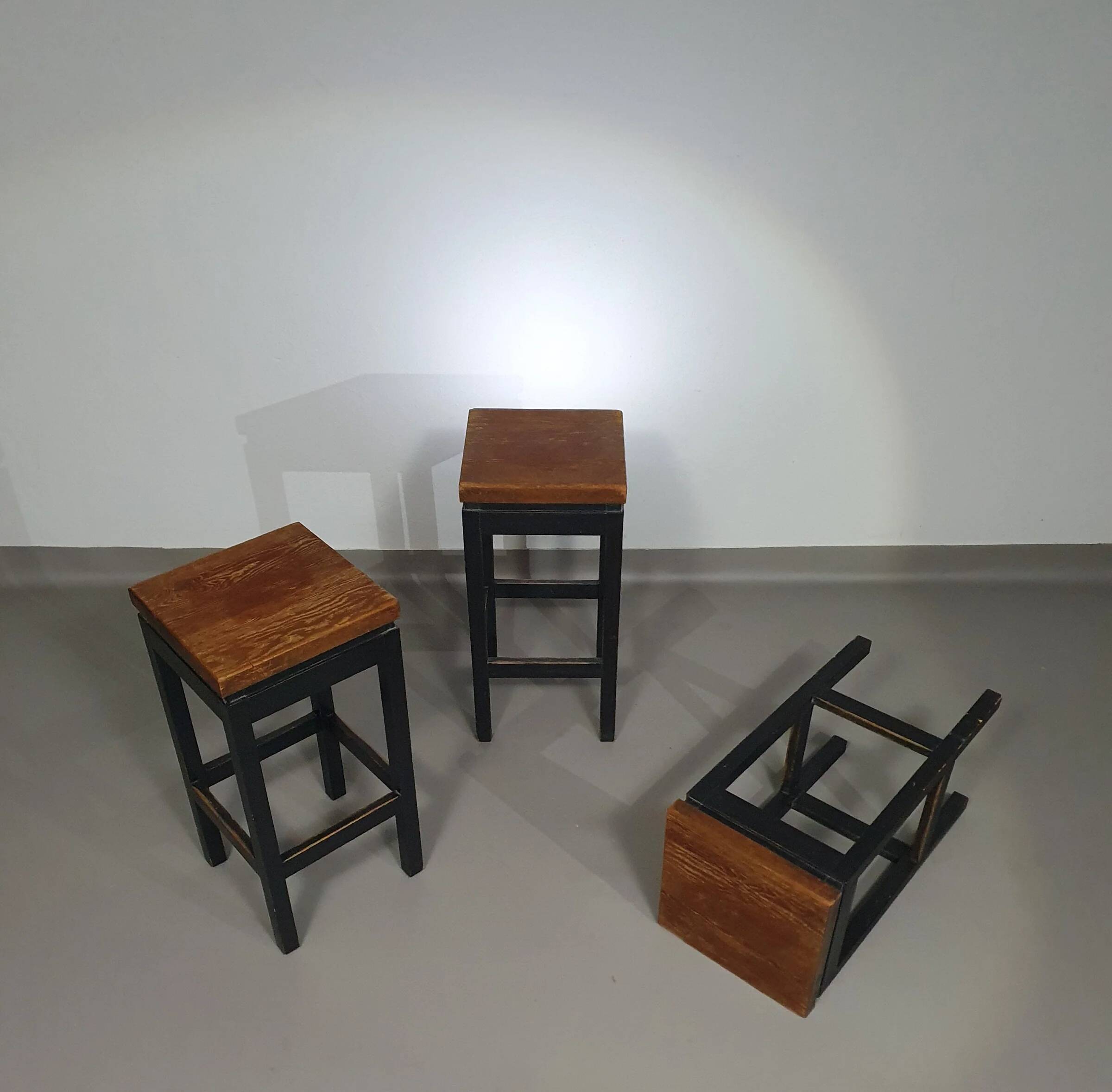 3 x tabourets de construction en chêne années 1960